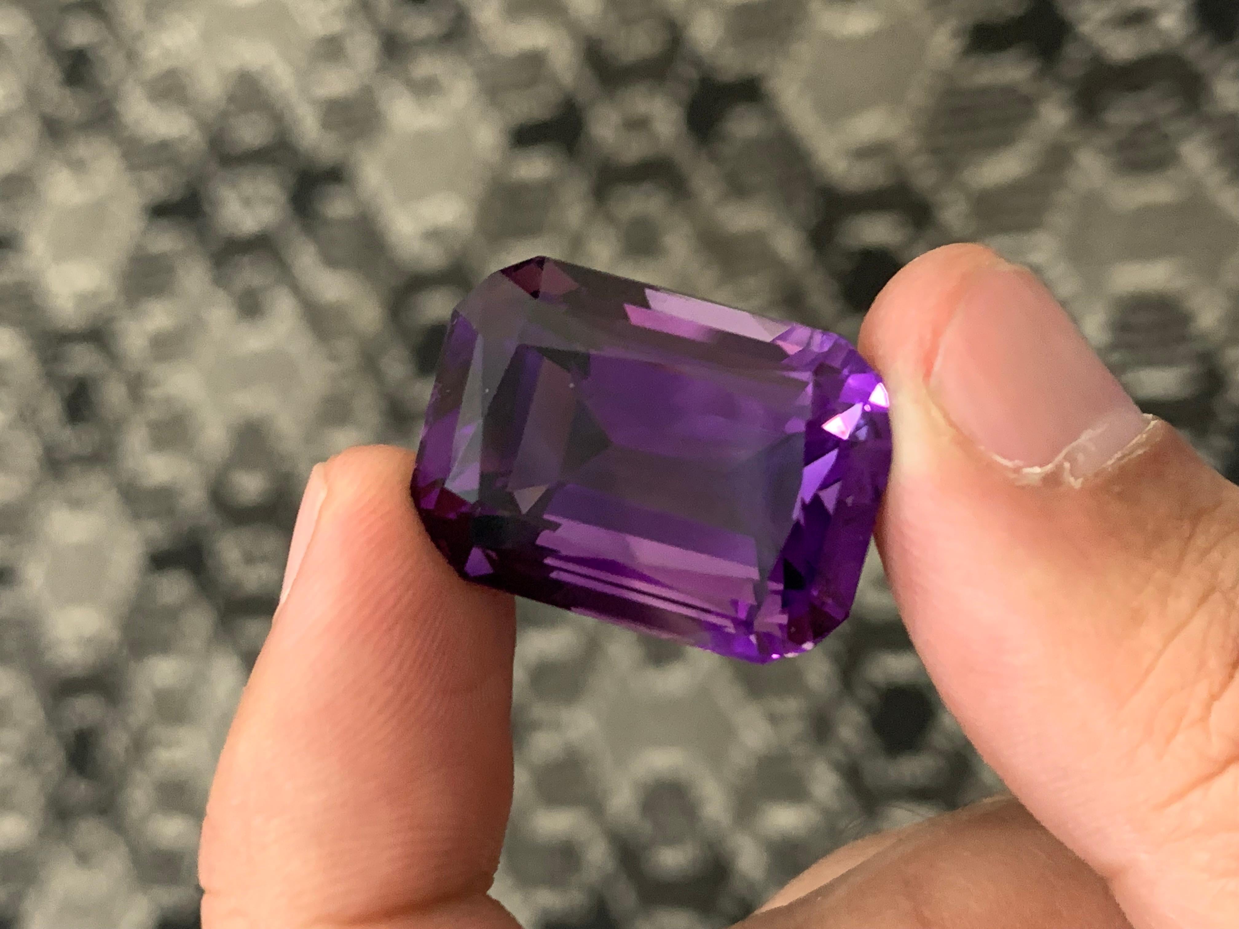 Huge 42.70 Carats Loose Purple Amethyst Gemstone For Sale 2