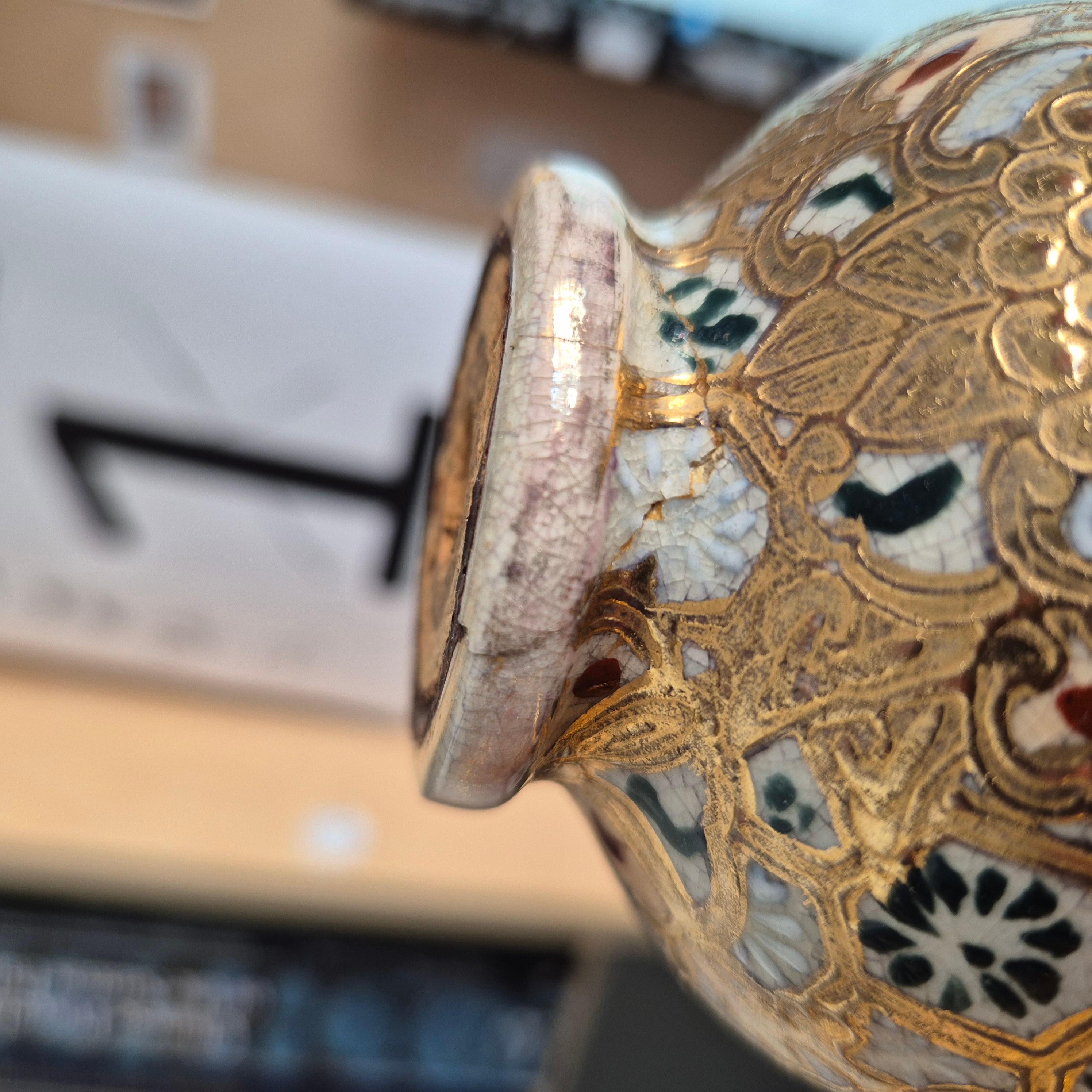 Énorme vase japonais Satsuma de 46CM de style ancien Taizan Yohei d'époque Meiji en vente 12