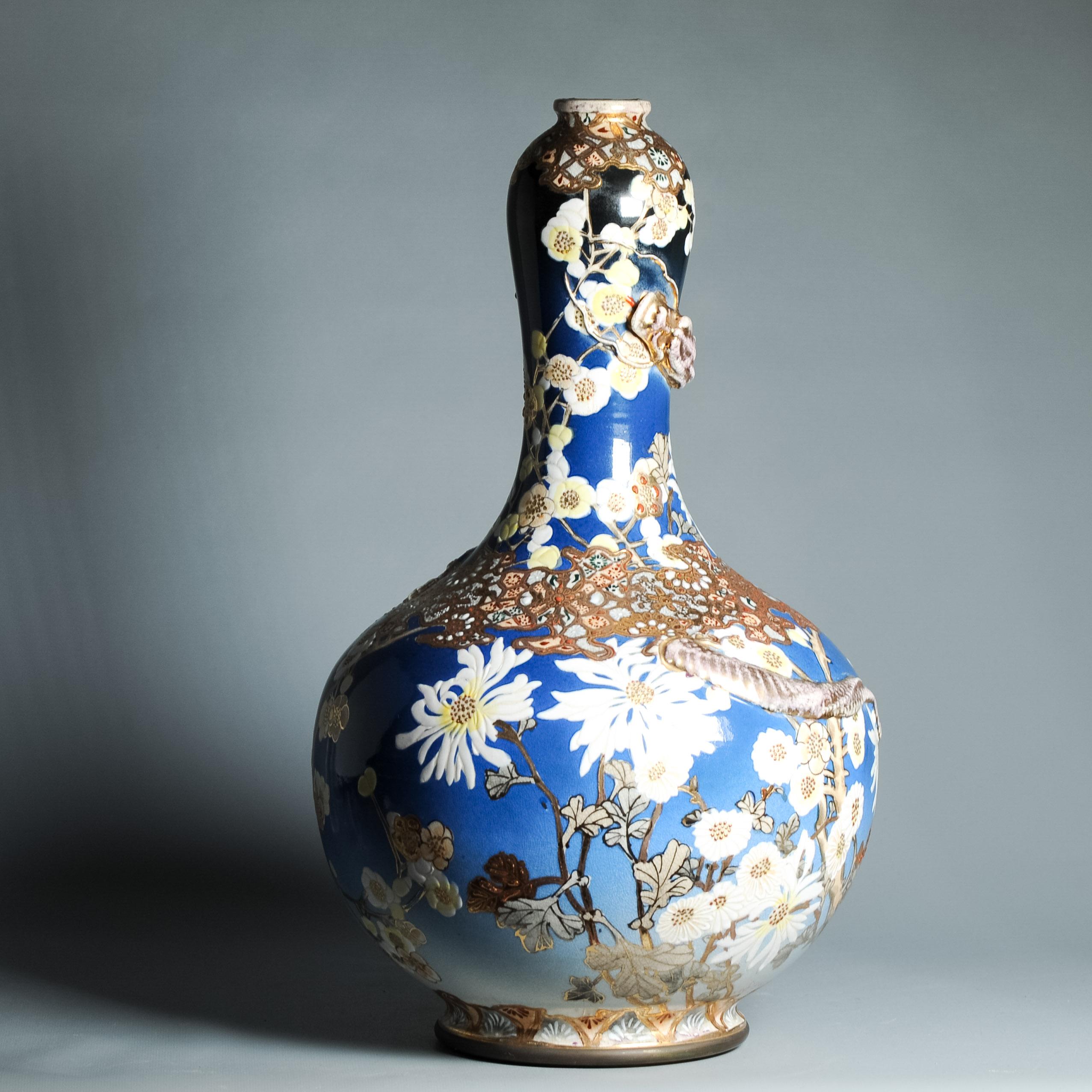 Porcelaine Énorme vase japonais Satsuma de 46CM de style ancien Taizan Yohei d'époque Meiji en vente