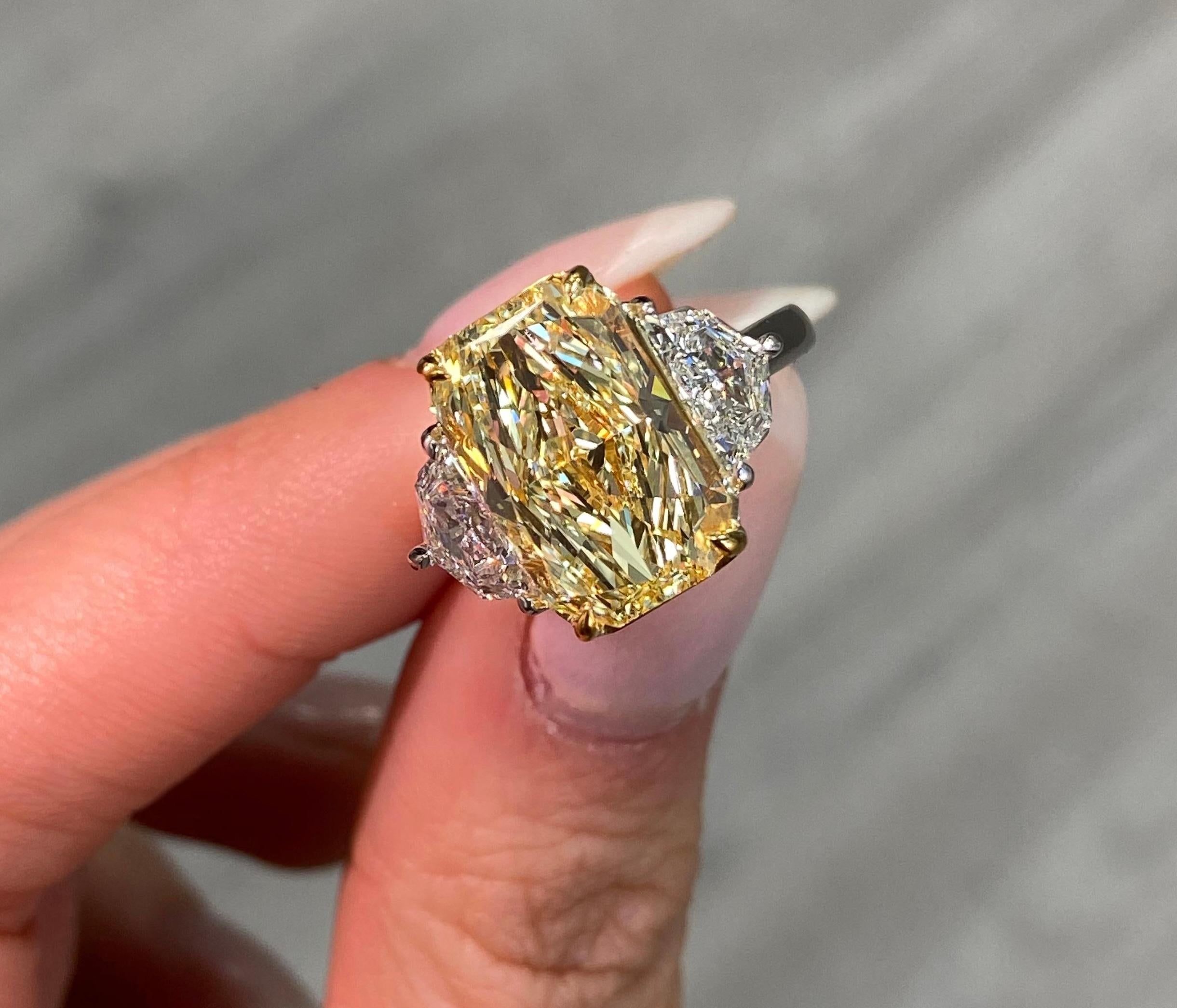 Huge 5ct Fancy Yellow Elongated Radiant Diamond Engagement Ring - Rare Colors For Sale 1