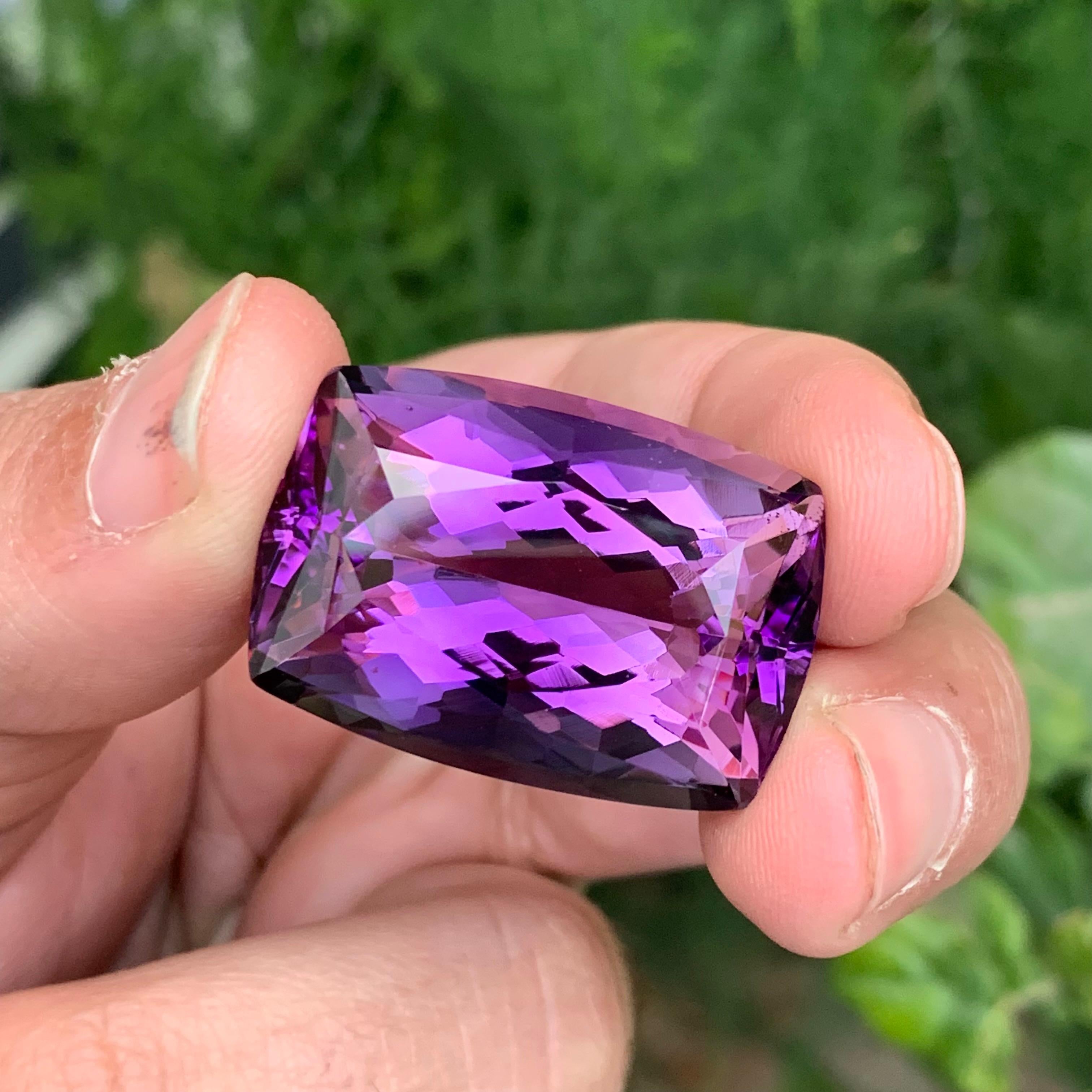 Enorme gemma a forma di Can di ametista viola lavanda sfusa da 61,55 carati Nature In condizioni Nuovo in vendita a Peshawar, PK