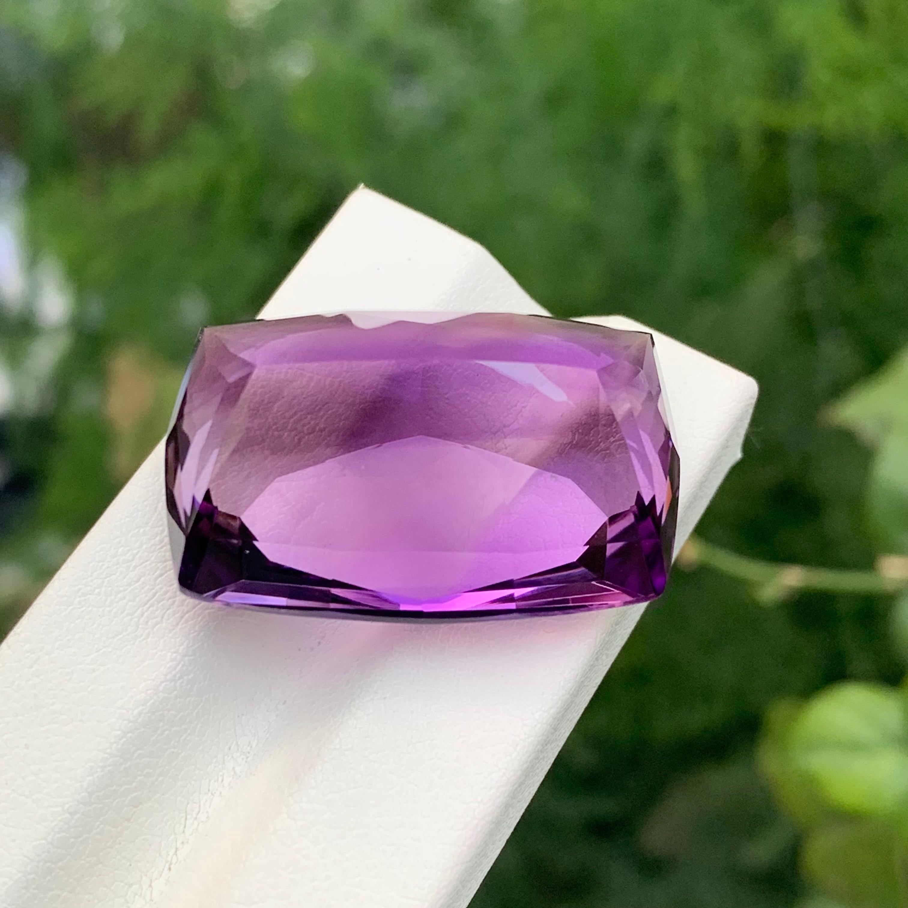 Enorme gemma a forma di Can di ametista viola lavanda sfusa da 61,55 carati Nature in vendita 1