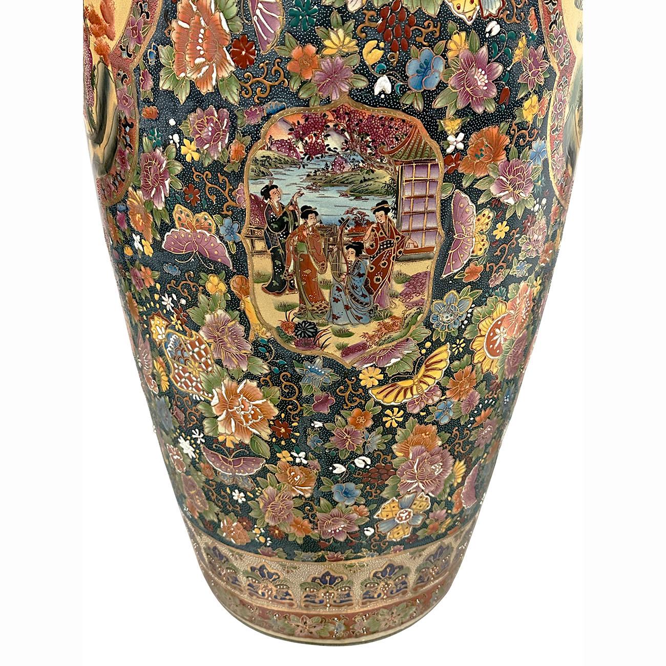 Huge Mid-20th Century Chinese Hand Painted Rose Medallion Floor Vase For Sale 10