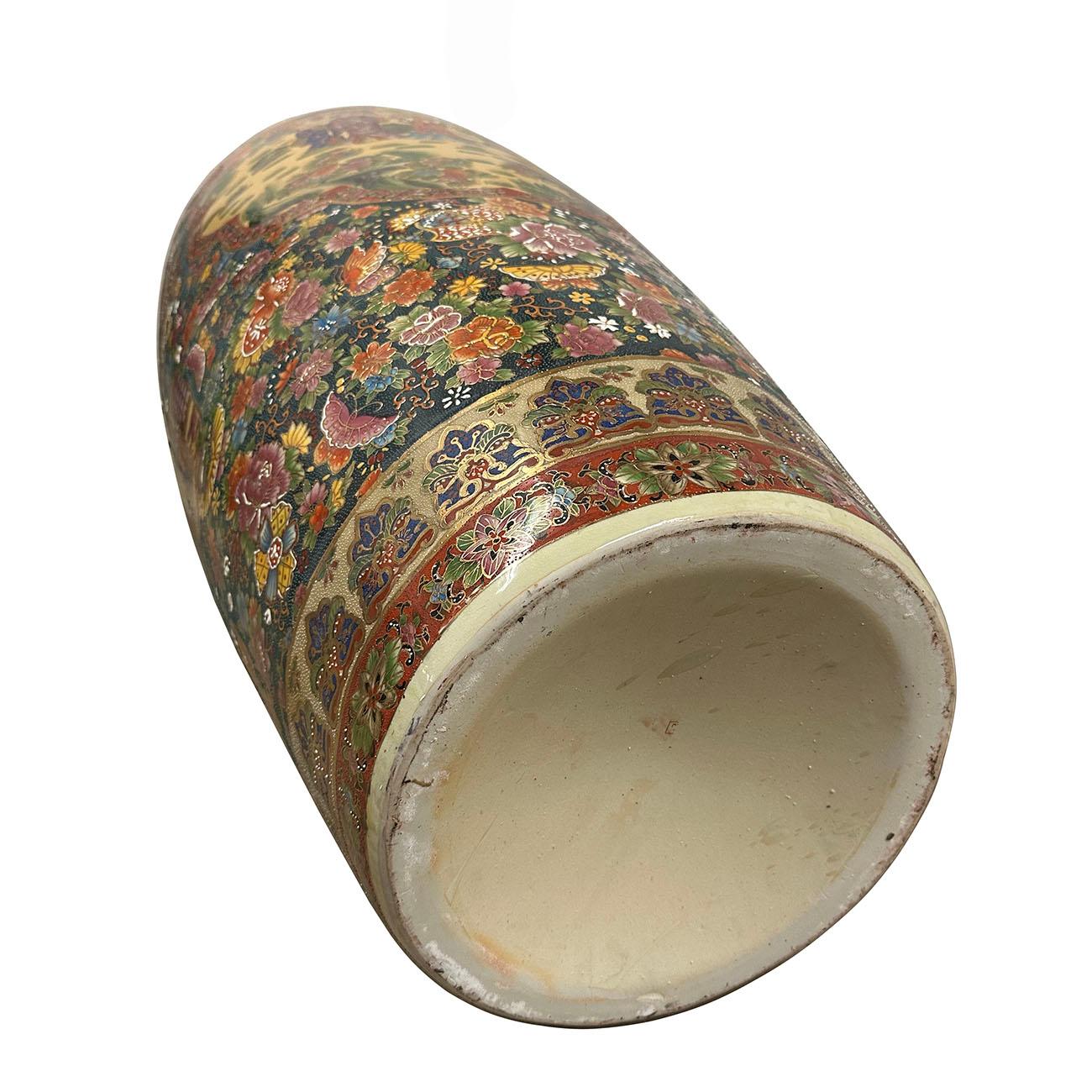 Huge Mid-20th Century Chinese Hand Painted Rose Medallion Floor Vase 10