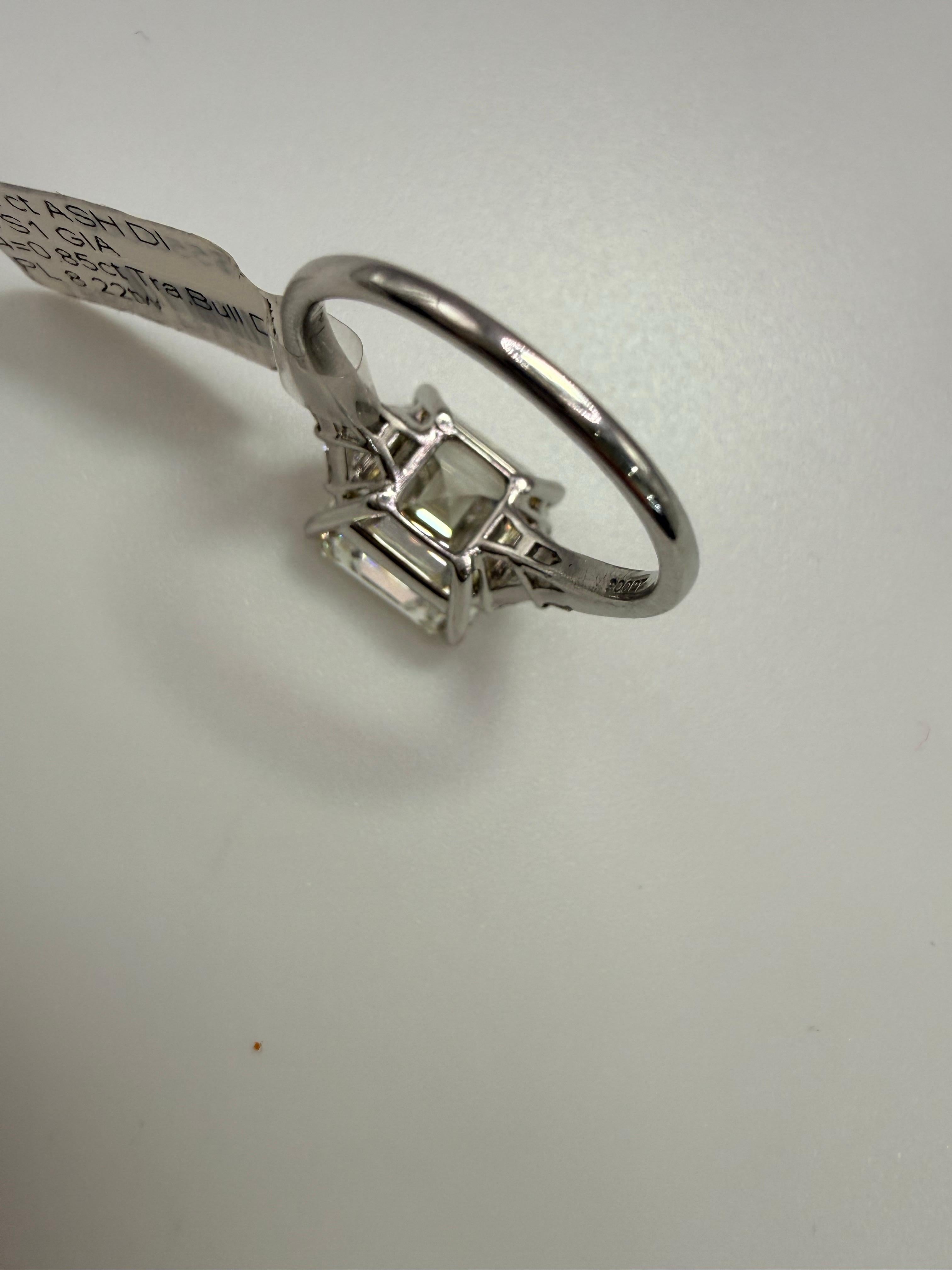 Bague de fiançailles en platine certifiée GIA avec un énorme diamant de 7,37ct de taille Asscher en vente 2