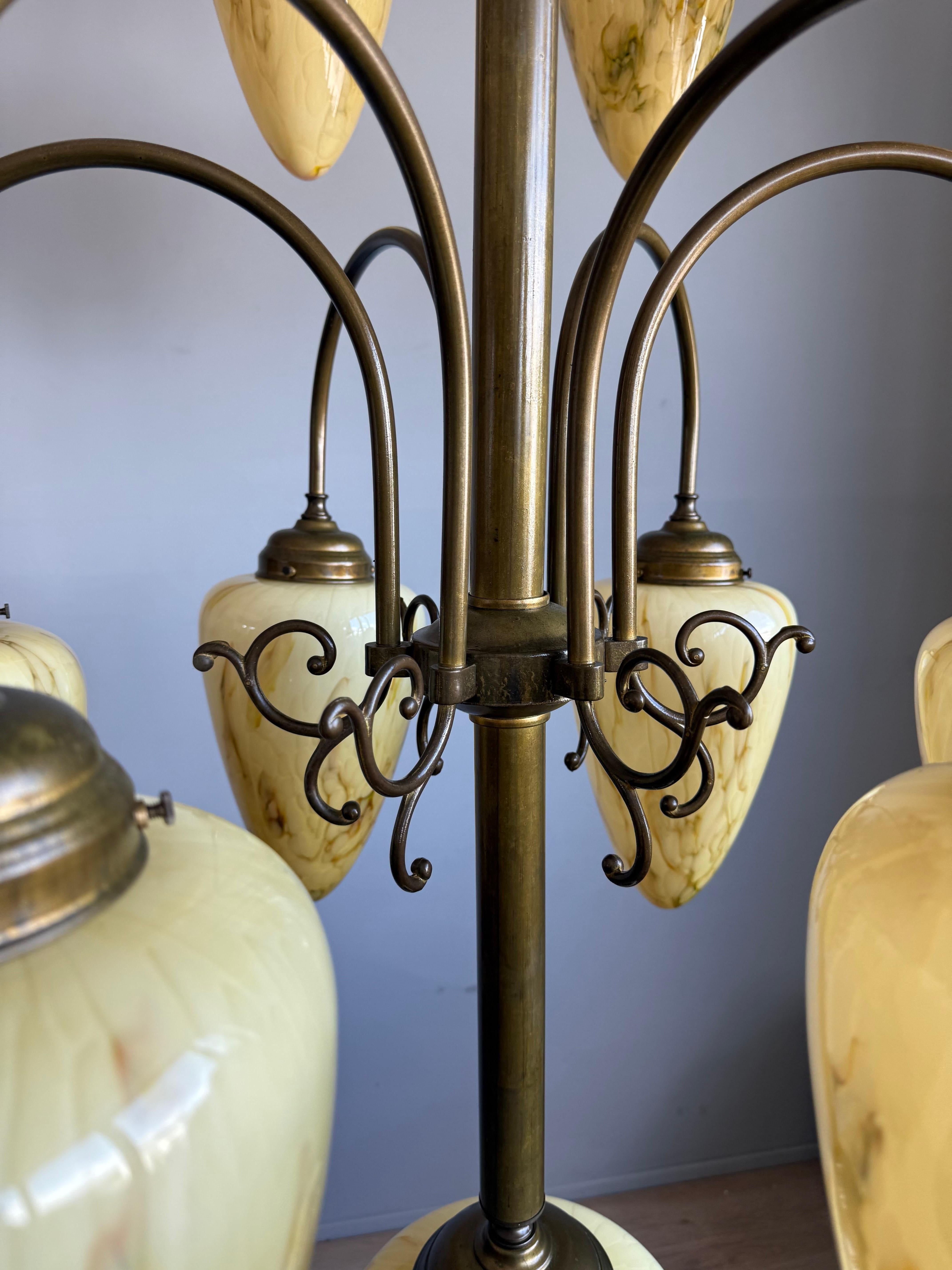 Énorme lustre pendentif en laiton et verre marbré 16x, de 9 pieds de haut, de style Deco en vente 4
