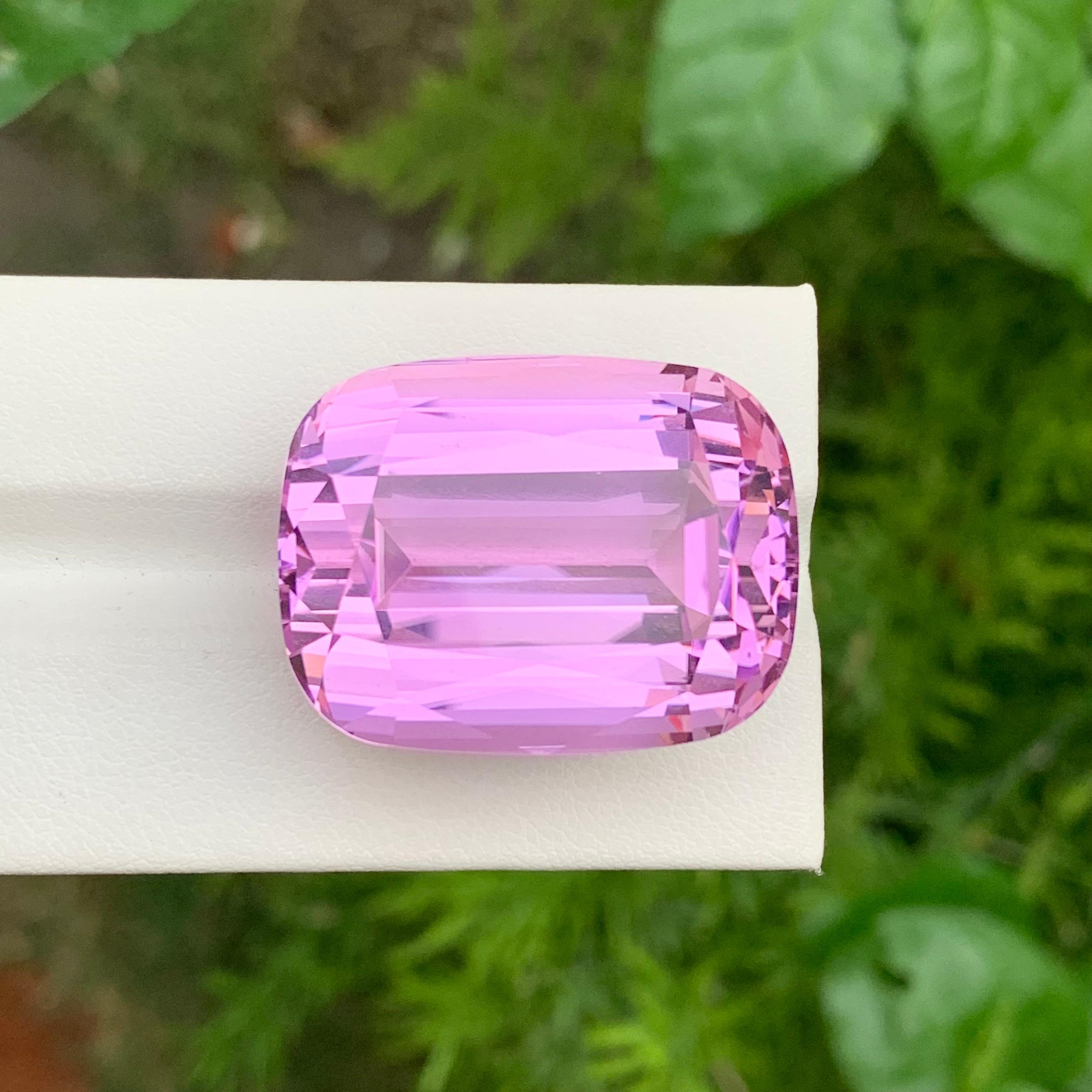 Enorme gemma a forma di cuscino di Kunzite rosa pulita da 90,35 carati proveniente dall'Afghanistan in vendita 5