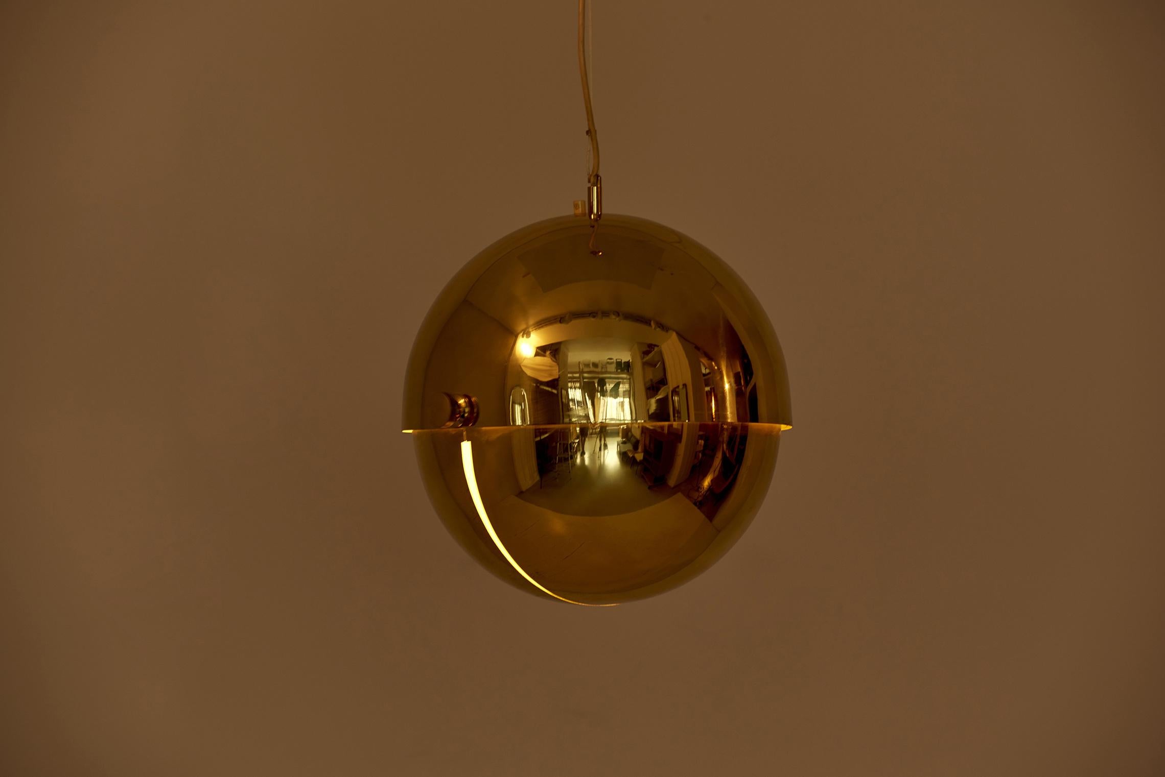 Huge Adjustable Brass Pendant Lamp Attributed to Münchner Werkstätten, Germany For Sale 7
