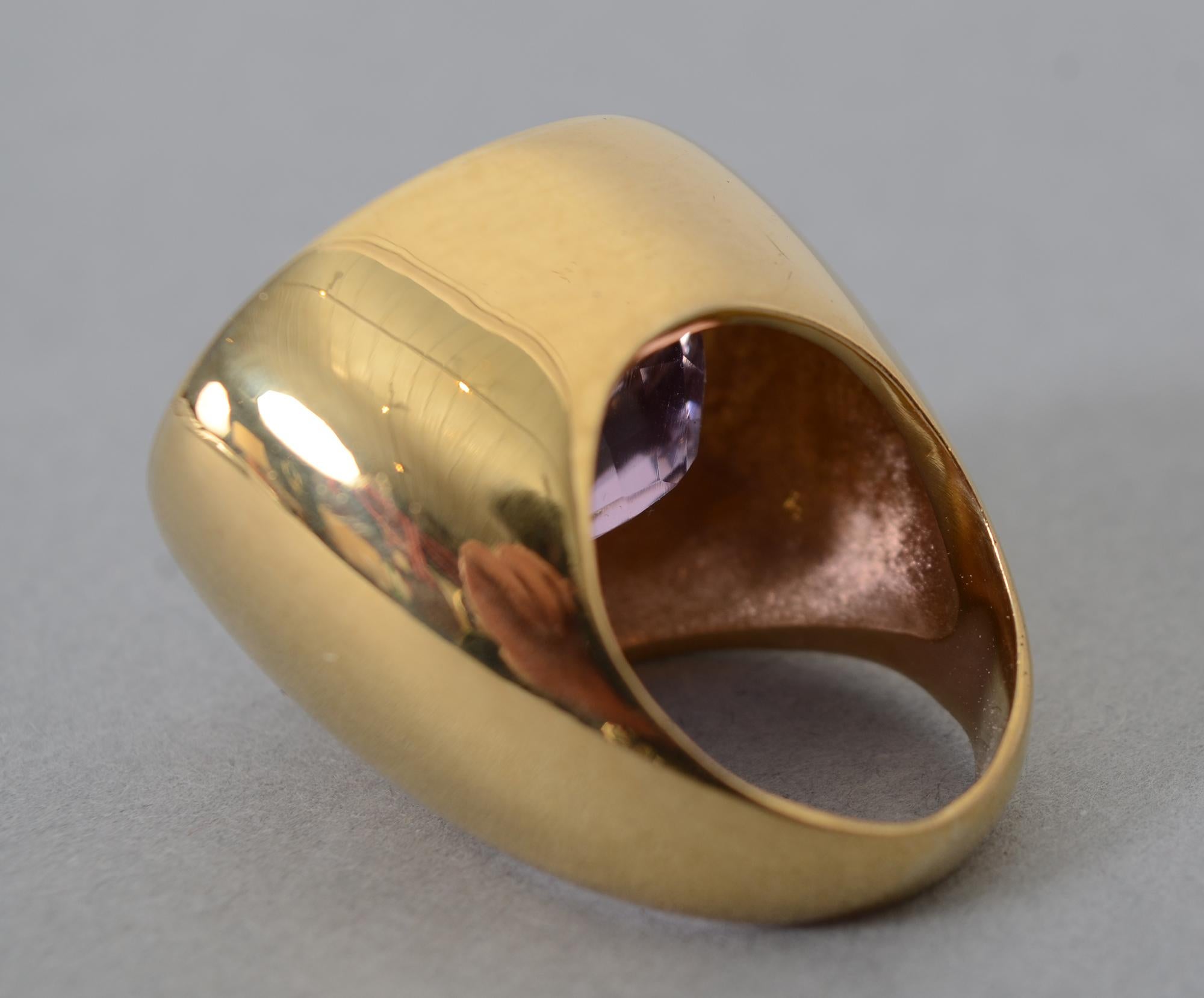 Huge Amethyst Gold Ring In Excellent Condition For Sale In Darnestown, MD