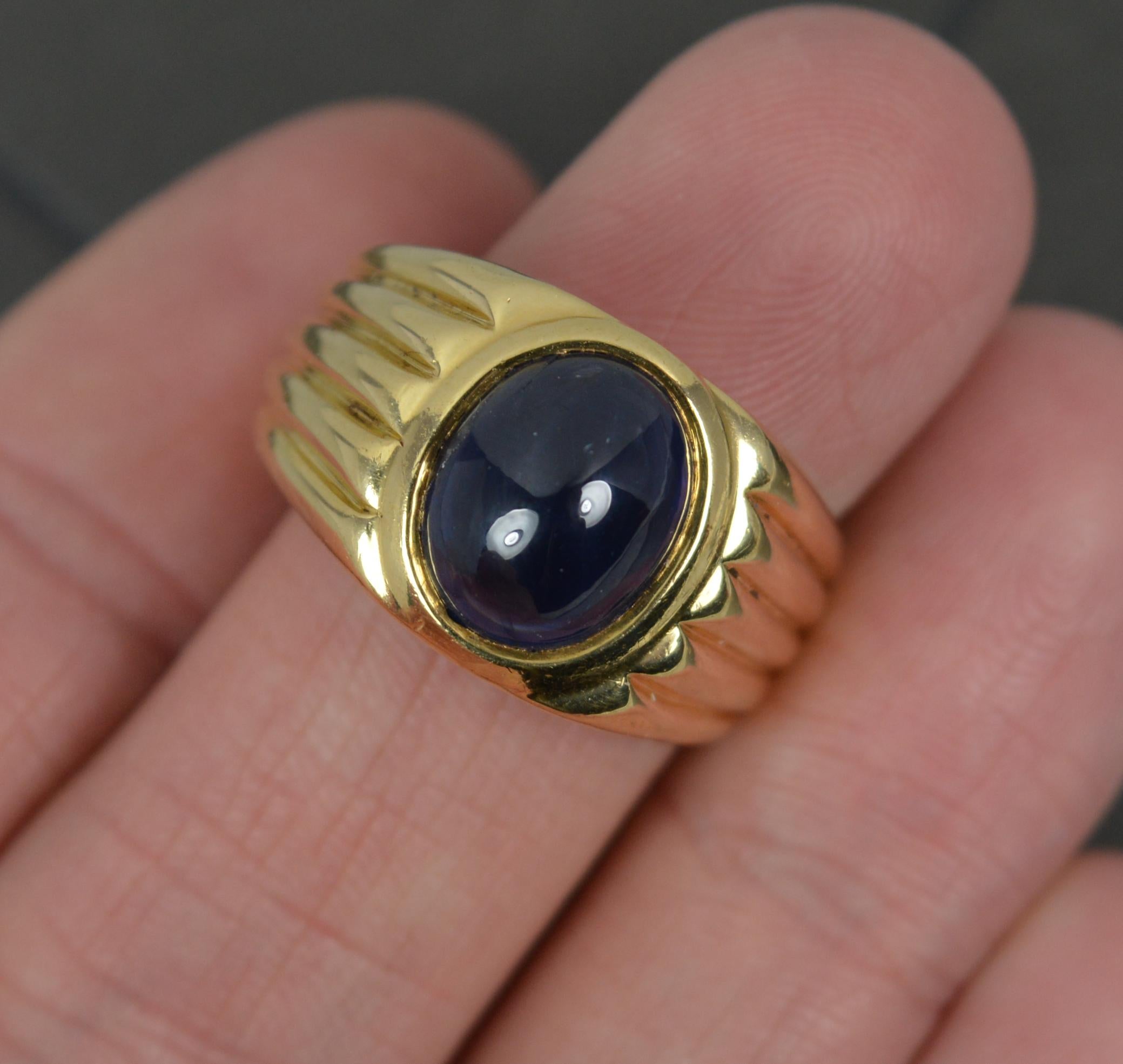 Huge and Heavy 18 Carat Yellow Gold and Sapphire Cabochon Solitaire Ring 2