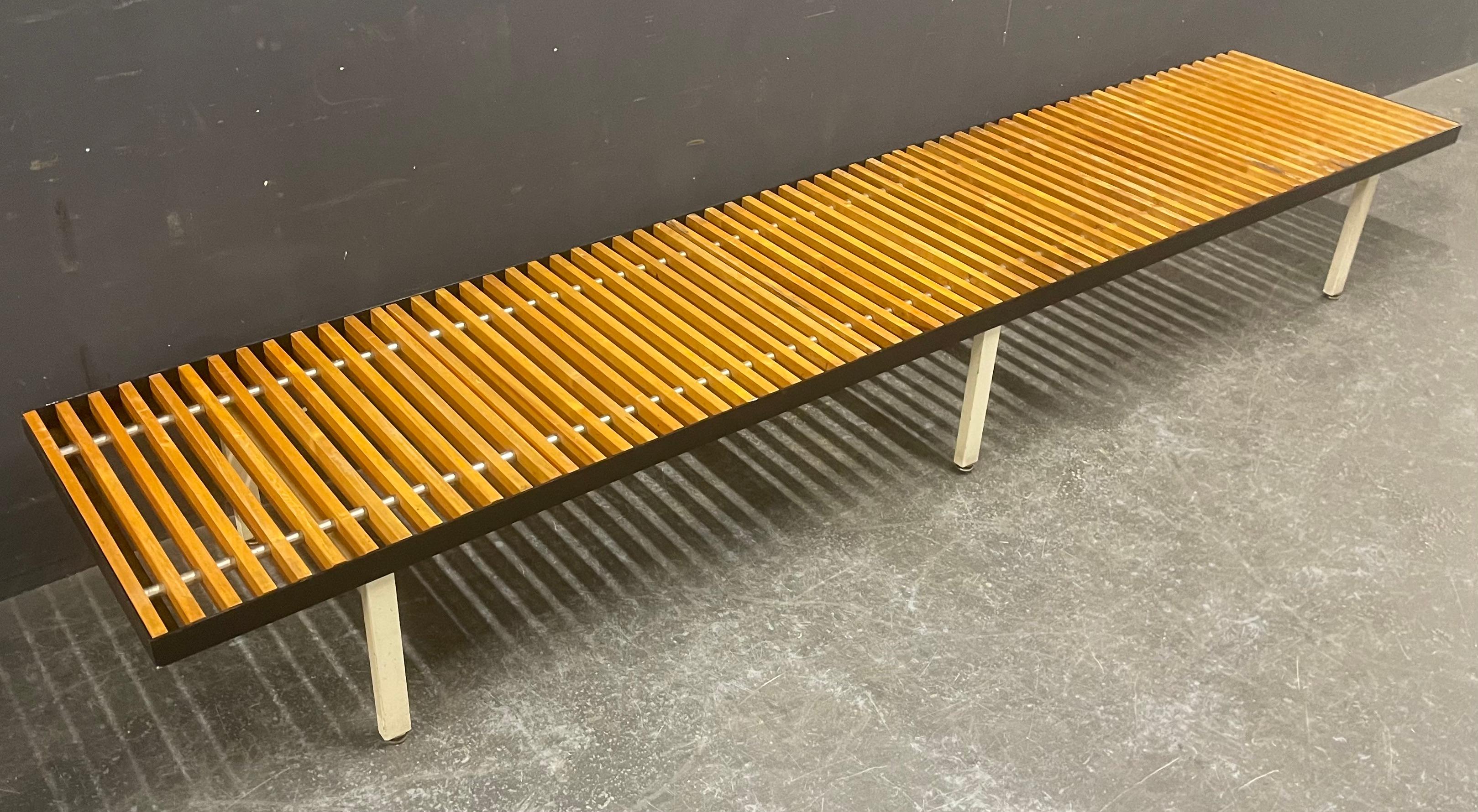 enorme y raro banco george nelson de 251 cm del modular group Moderno de mediados de siglo en venta