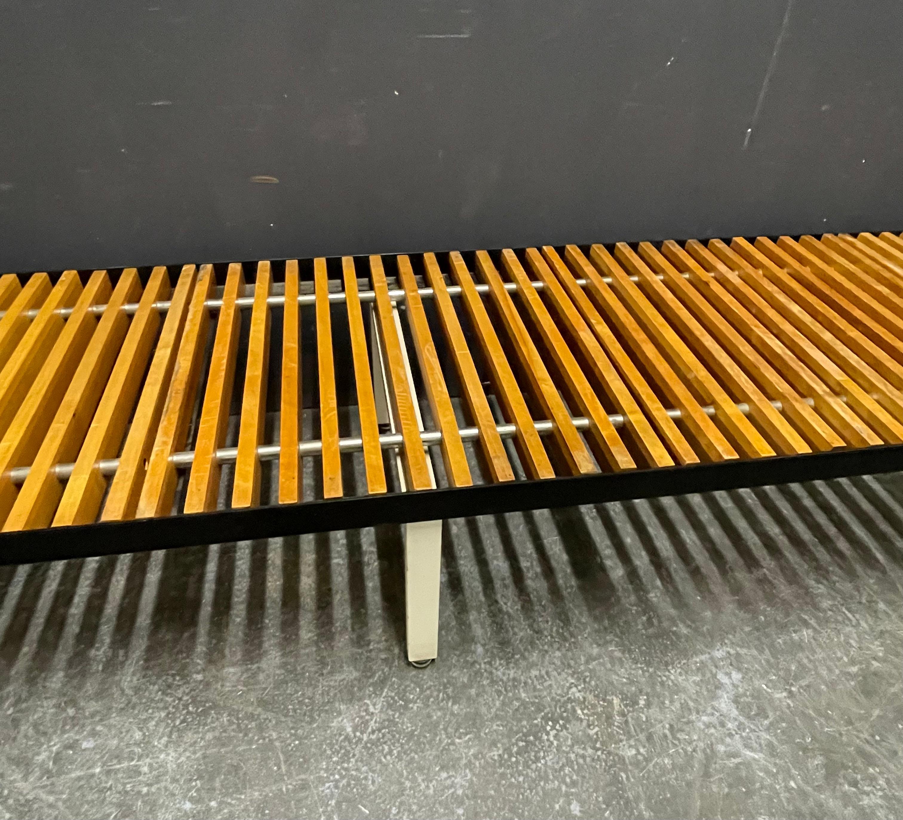 enorme y raro banco george nelson de 251 cm del modular group mediados del siglo XX en venta