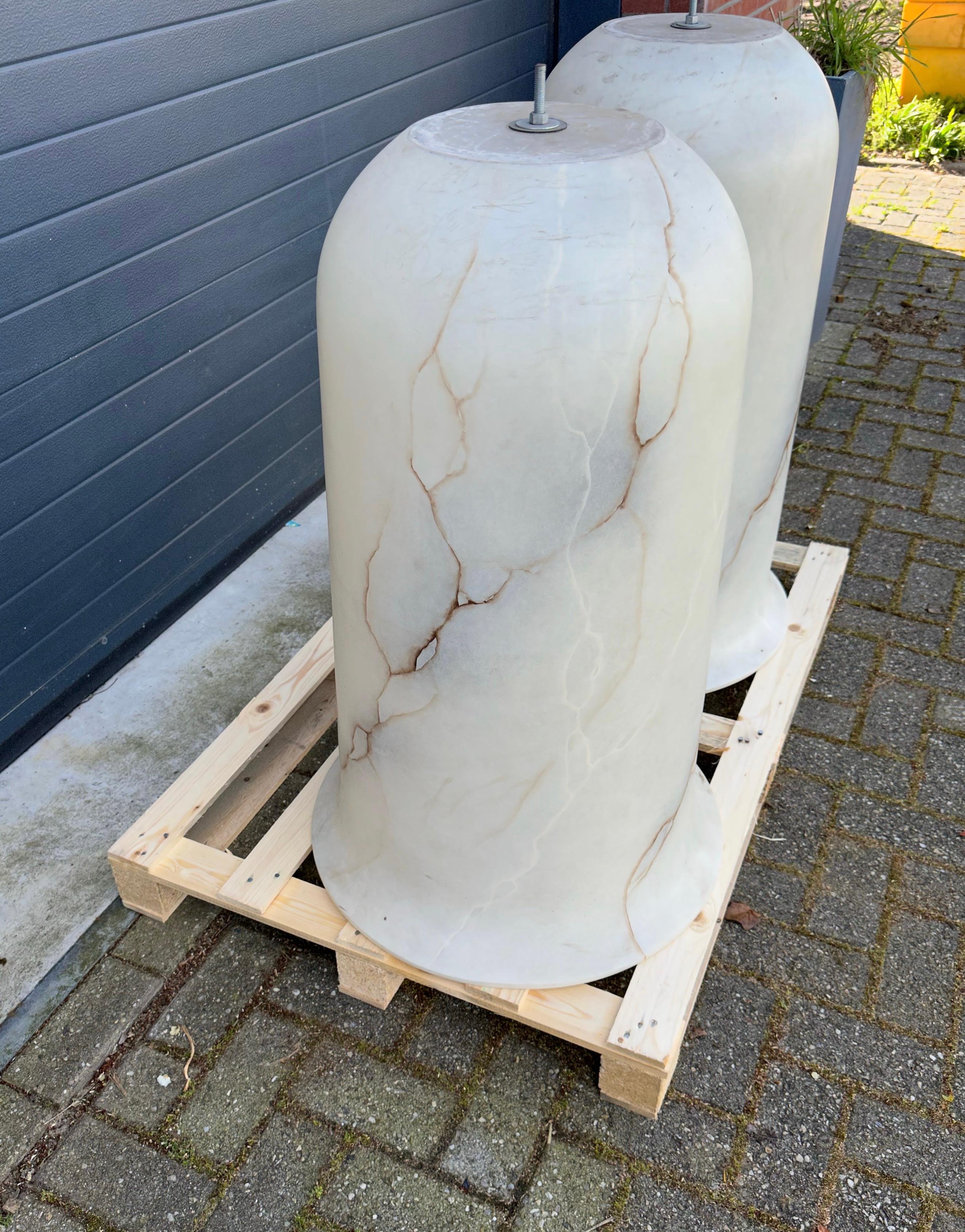 King Size and Unique Pair of White Alabaster Like Pendant Lights with Veins For Sale 1