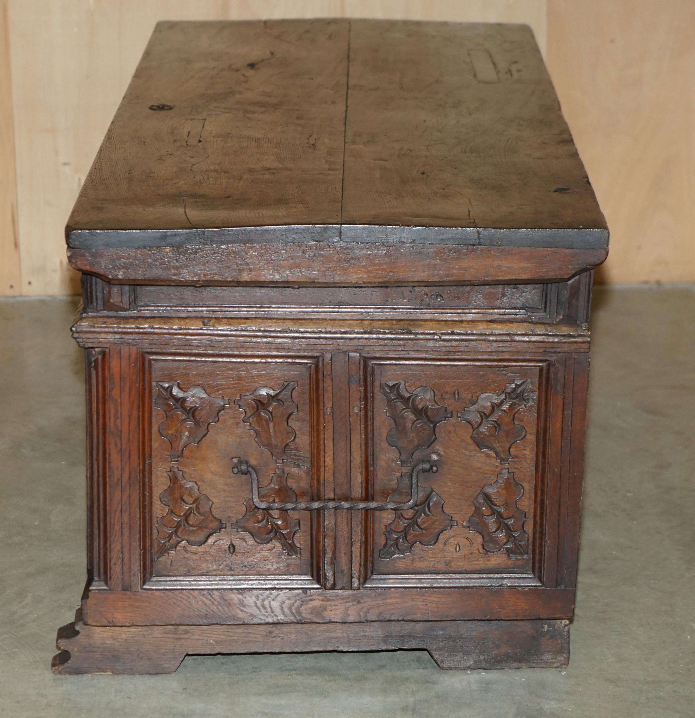 ENORME ANTIGUO 1631 FECHADO TALLADO A MANO EN ROBLE DANÉS BAÚL DE BODA LiNEN TRONCO COFRE en venta 4