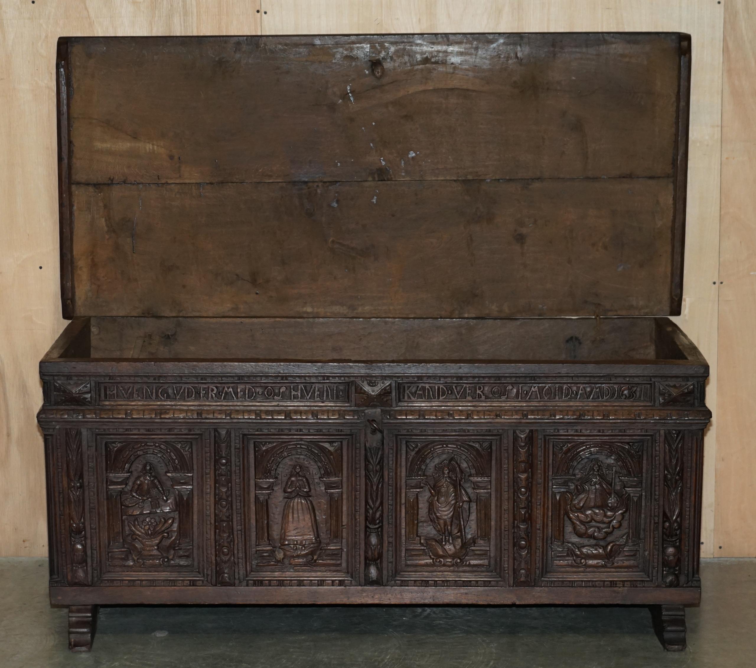 ENORME ANTIGUO 1631 FECHADO TALLADO A MANO EN ROBLE DANÉS BAÚL DE BODA LiNEN TRONCO COFRE en venta 6