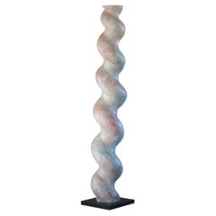 Enorme piedistallo scultoreo italiano del XVIII secolo in legno con orzo ritorto