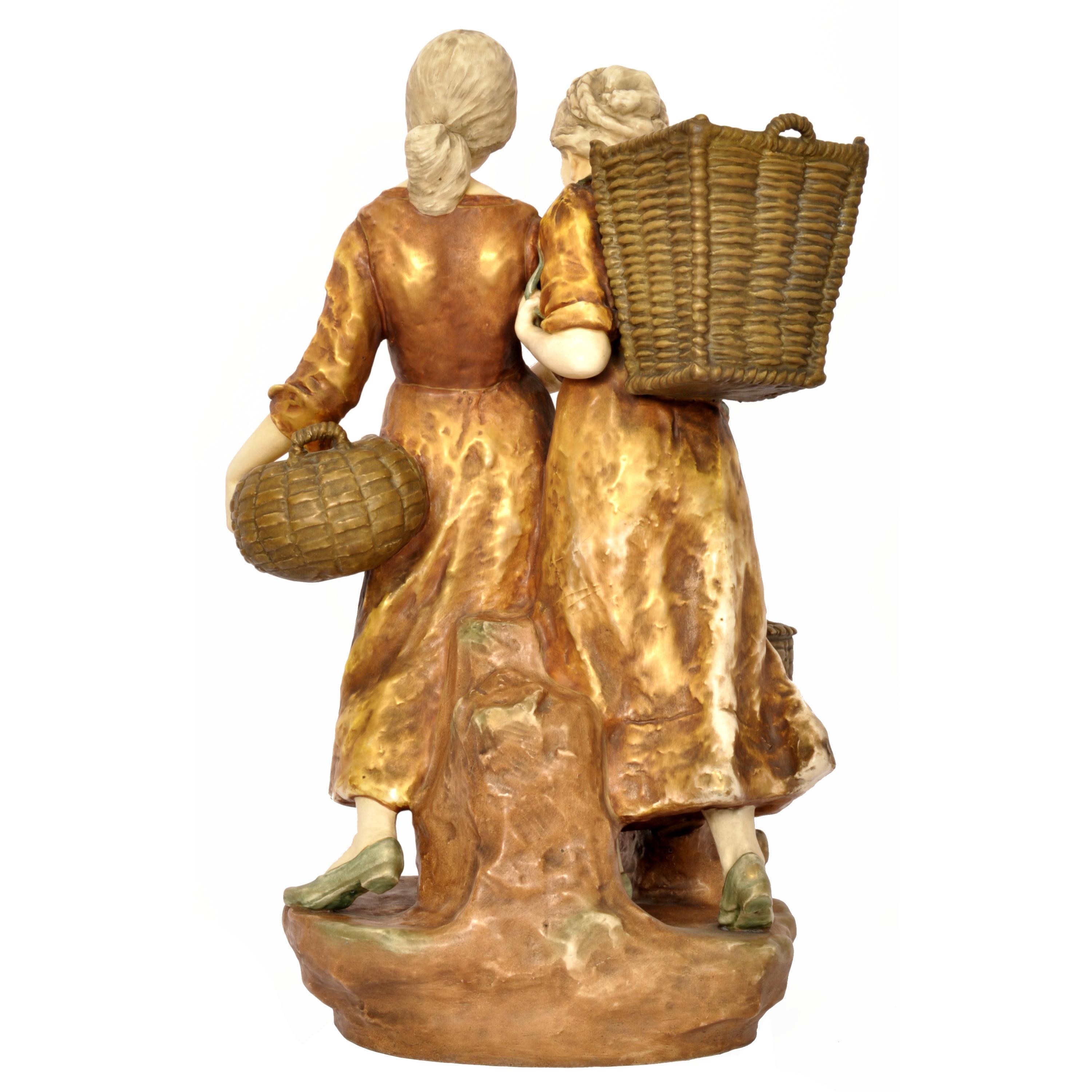 Autrichien Grande Statue ancienne en poterie Imperial Amphora autrichienne Figurale Art Nouveau 1910 en vente