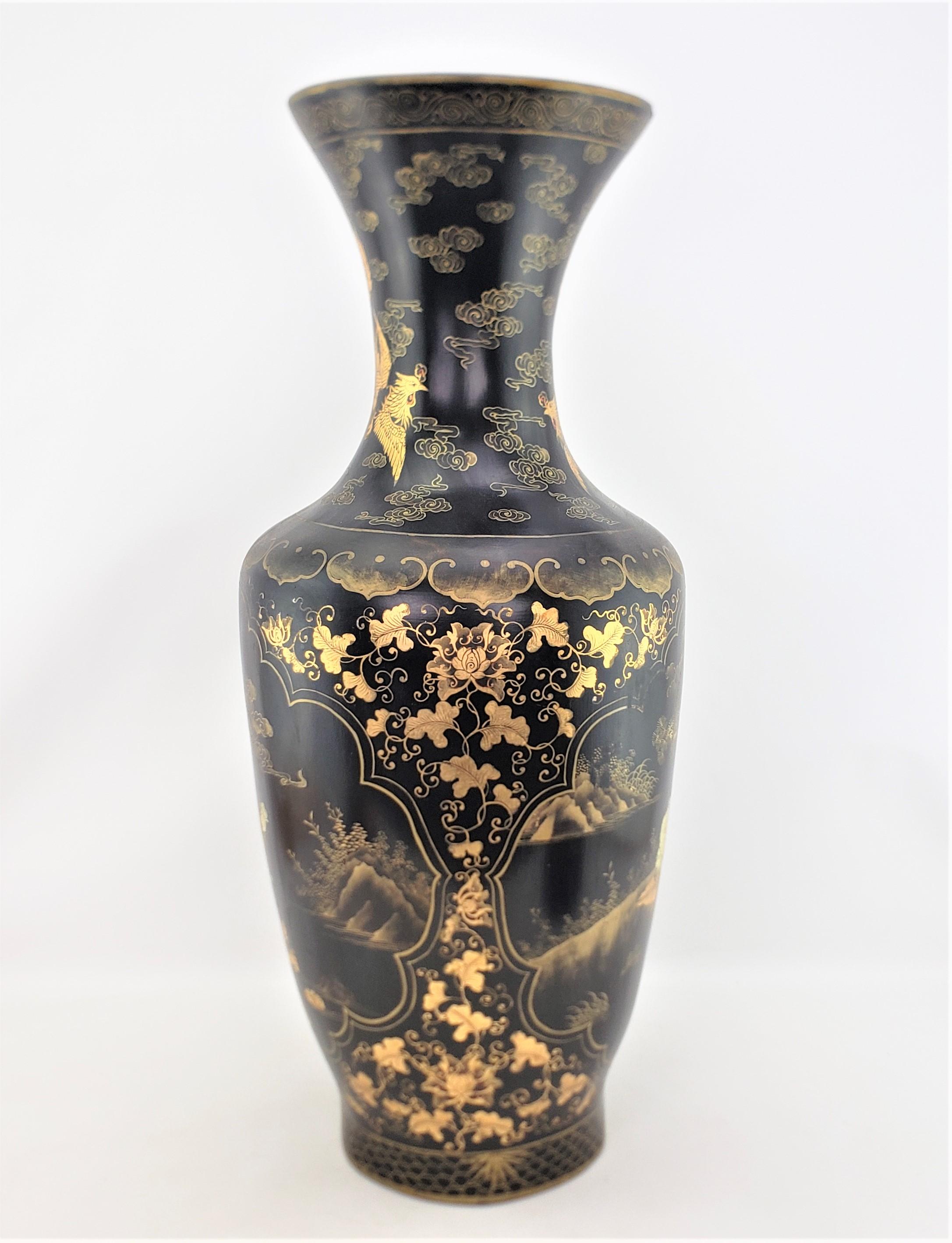 Huge Antique Chinese Paper Mache Floor Vase with Hand-Painted Gilt Decoration In Good Condition For Sale In Hamilton, Ontario