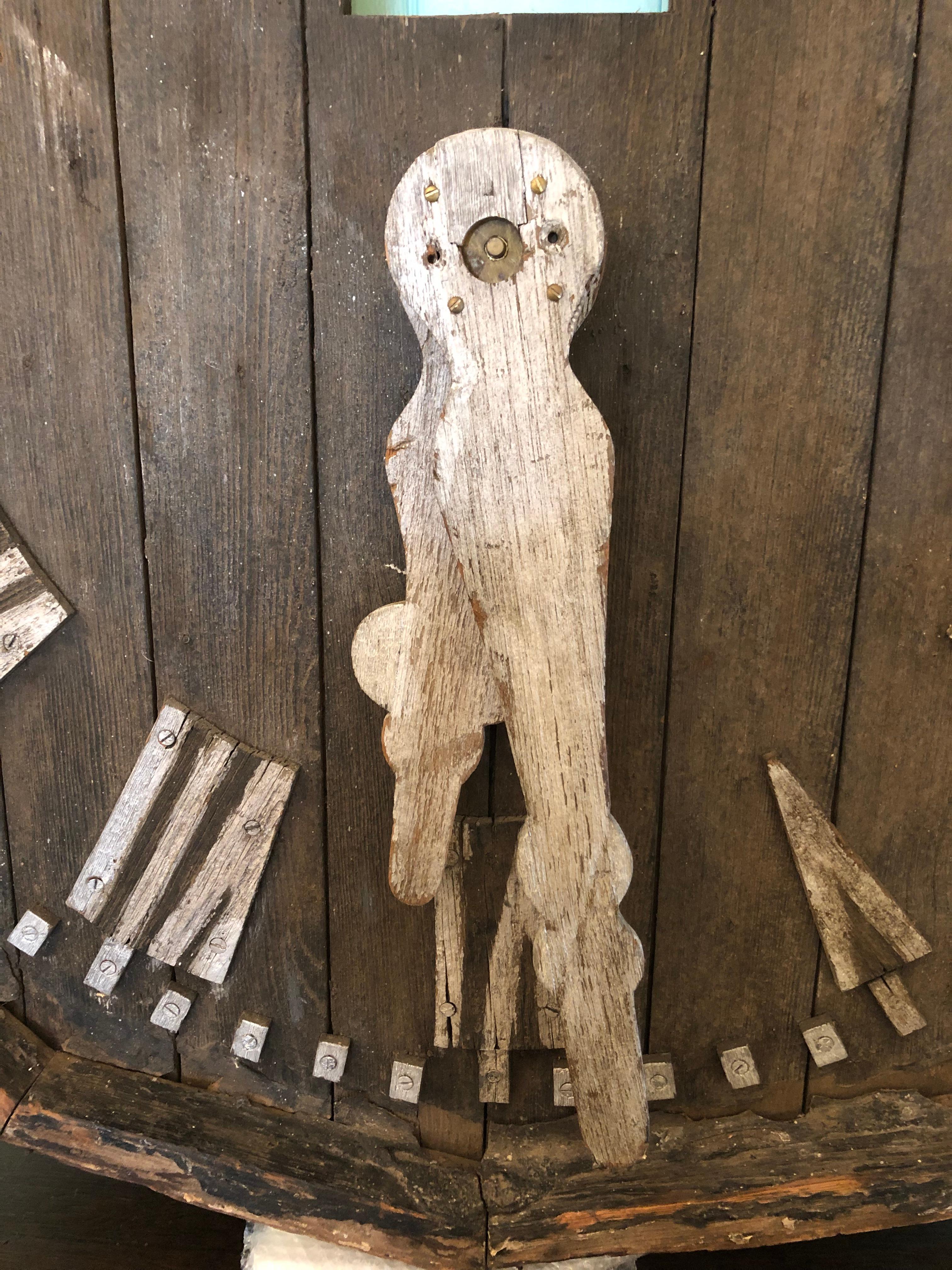 Énorme cadran d'horloge antique en bois recyclé et vieilli en vente 3