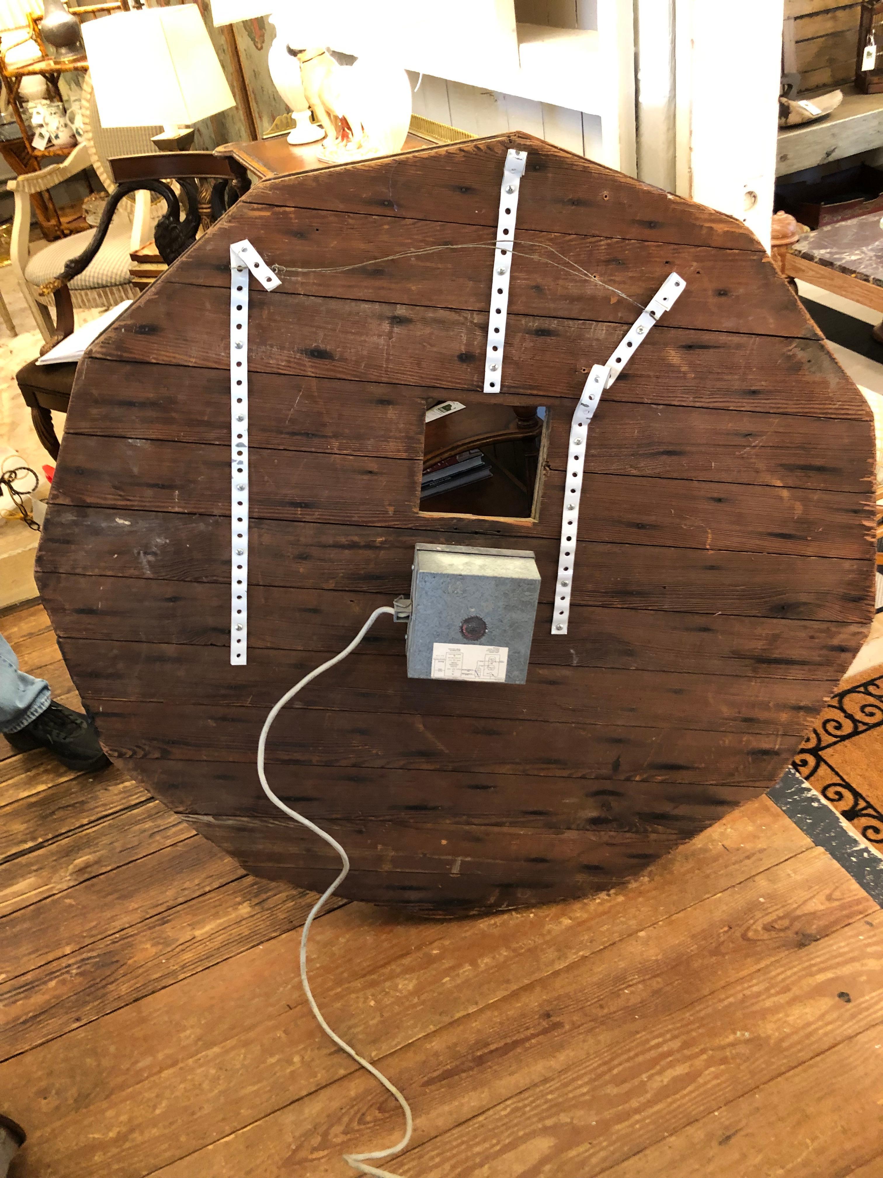 Énorme cadran d'horloge antique en bois recyclé et vieilli en vente 5