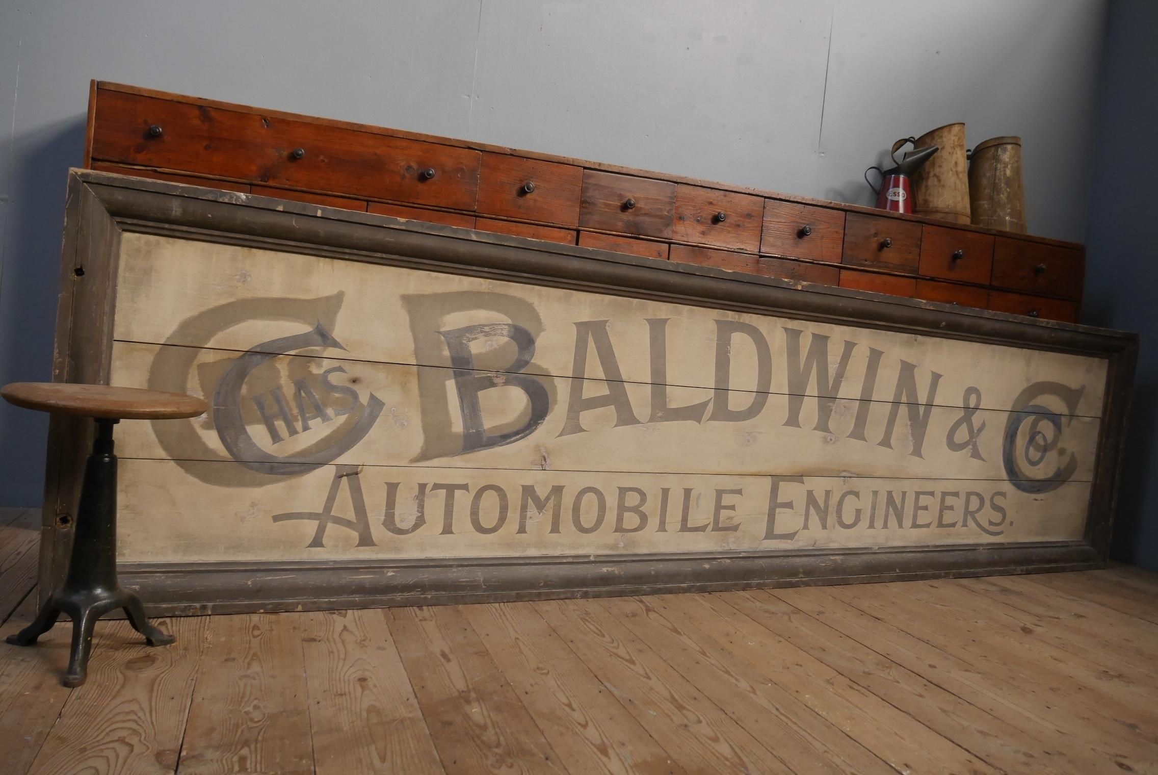 Großes antikes Garagen-Geschäftsschild – Chas Baldwin Automobile-Ingenieur (Gemalt) im Angebot