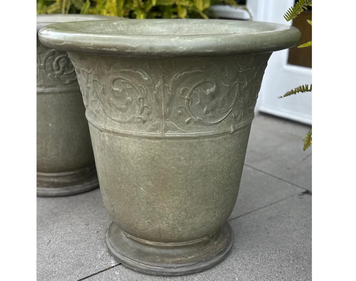 Enorme vaso da fiori antico in ceramica Gladding, McBean - Uno dei due disponibili.