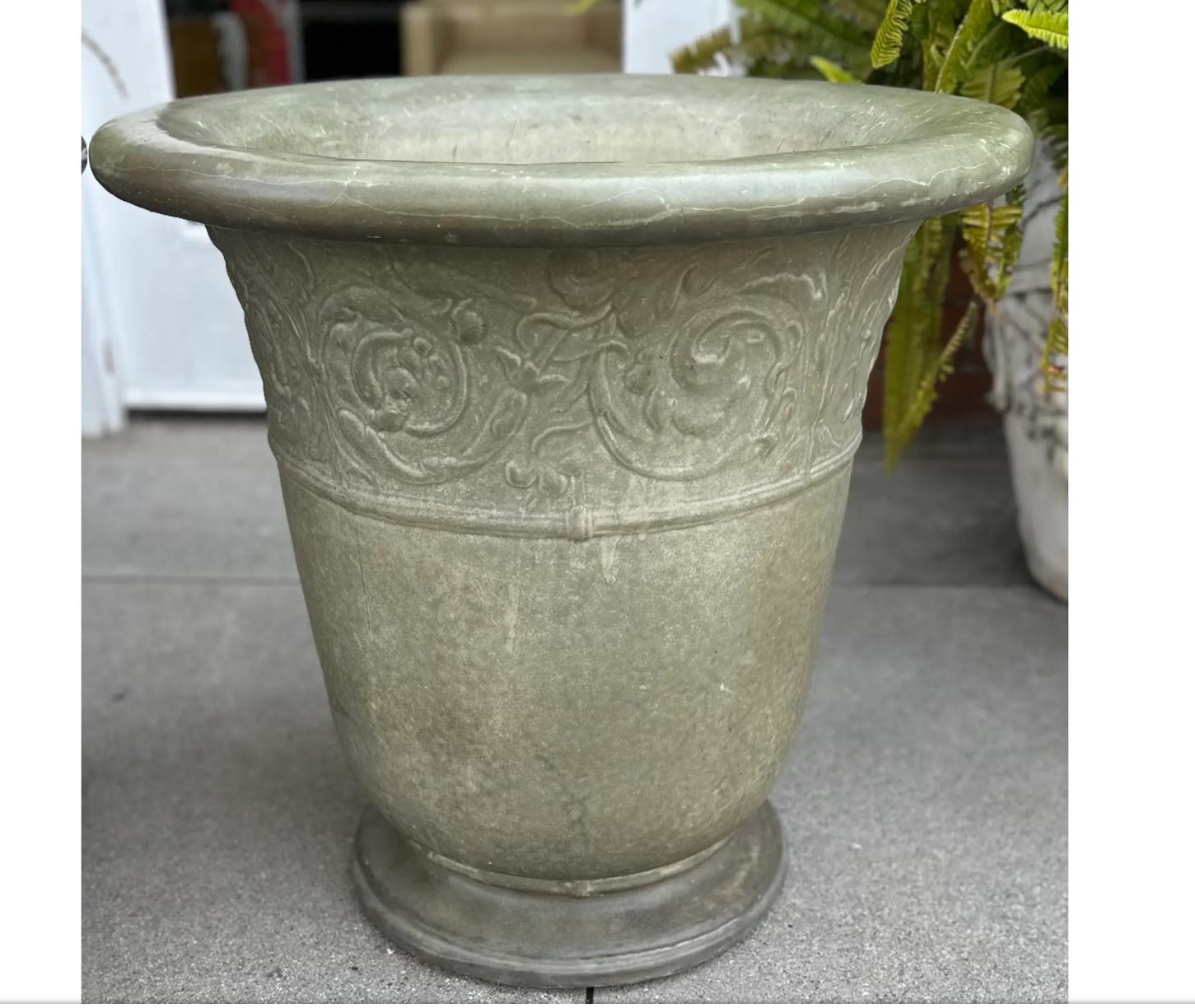 Americano Enorme vaso da fiori antico Gladding, McBean, vaso da fiori Jardenier - 1 di 2 in vendita