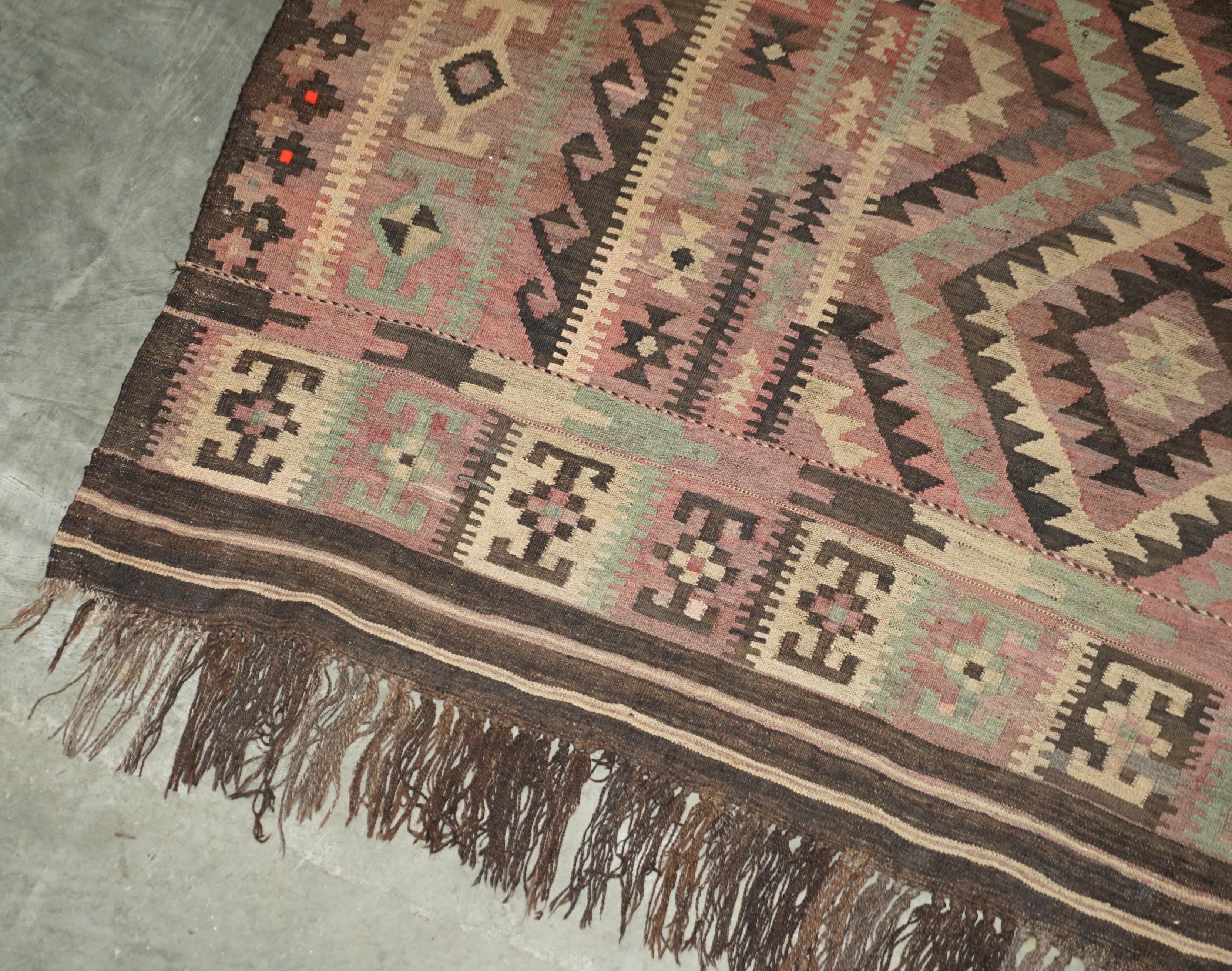 Tissu Grand tapis de coiffeuse « LIBERty » LONDRES AZTEC KILIM 380 X 250 cm AVEC RÉCEPTION en vente