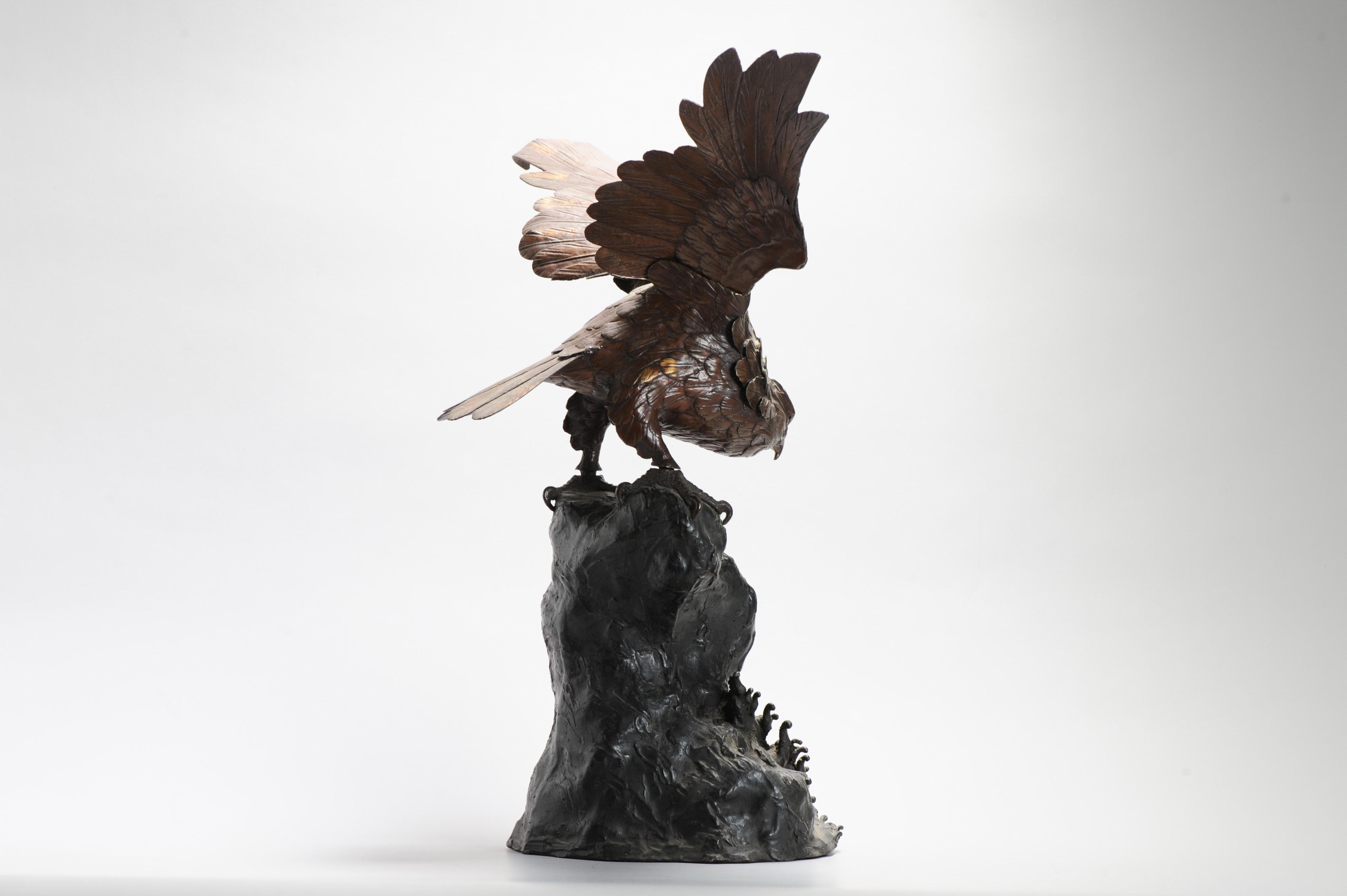 Huge Antique Meiji Japanese Bronze Bird of Prey On a Rock Gold Elements Marked For Sale 7