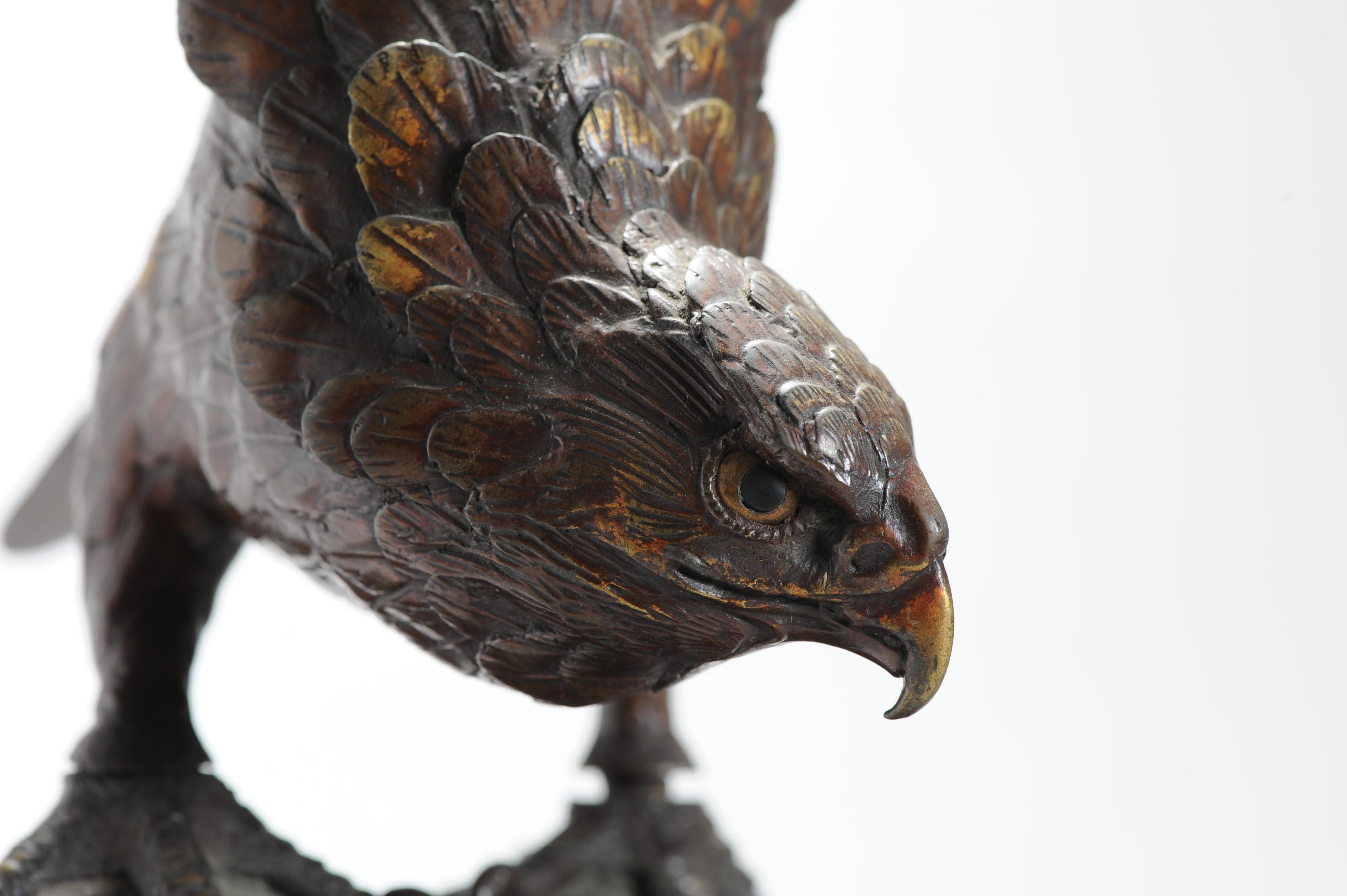 Huge Antique Meiji Japanese Bronze Bird of Prey On a Rock Gold Elements Marked For Sale 12