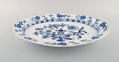 Riesige antike Meissener "Blaue Zwiebel" Servierschale aus handbemaltem Porzellan