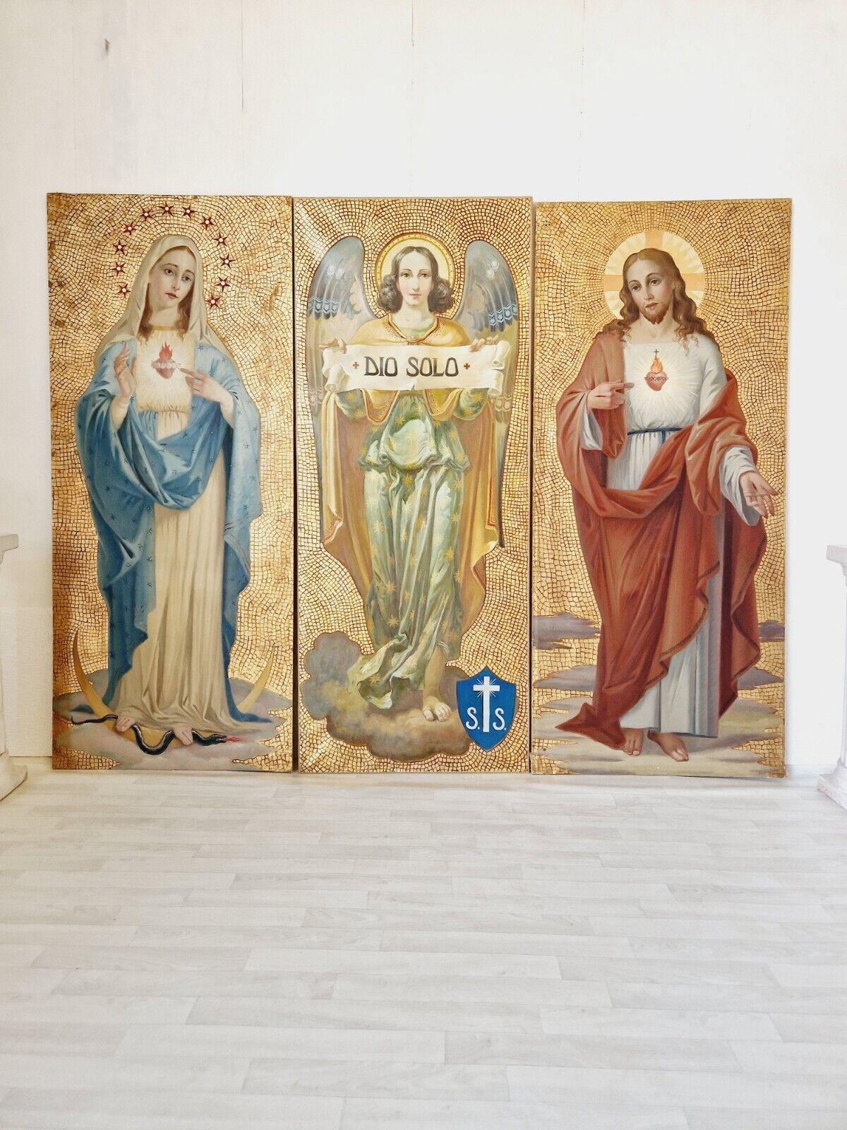 Énorme triptyque antique de peintures à l'huile religieuses en vente 7
