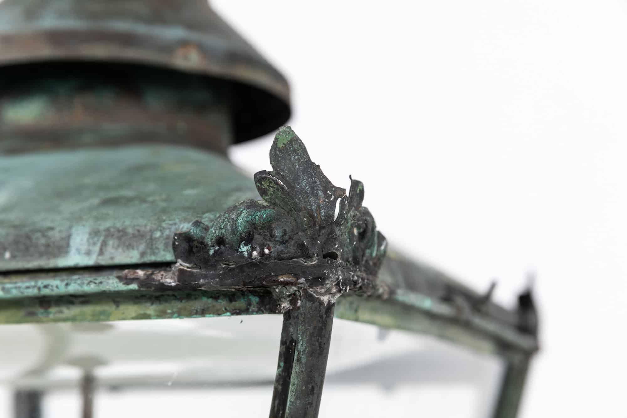 Enorme farol antiguo victoriano de finales del siglo XIX de cobre verdigris. C.1880 Inglés