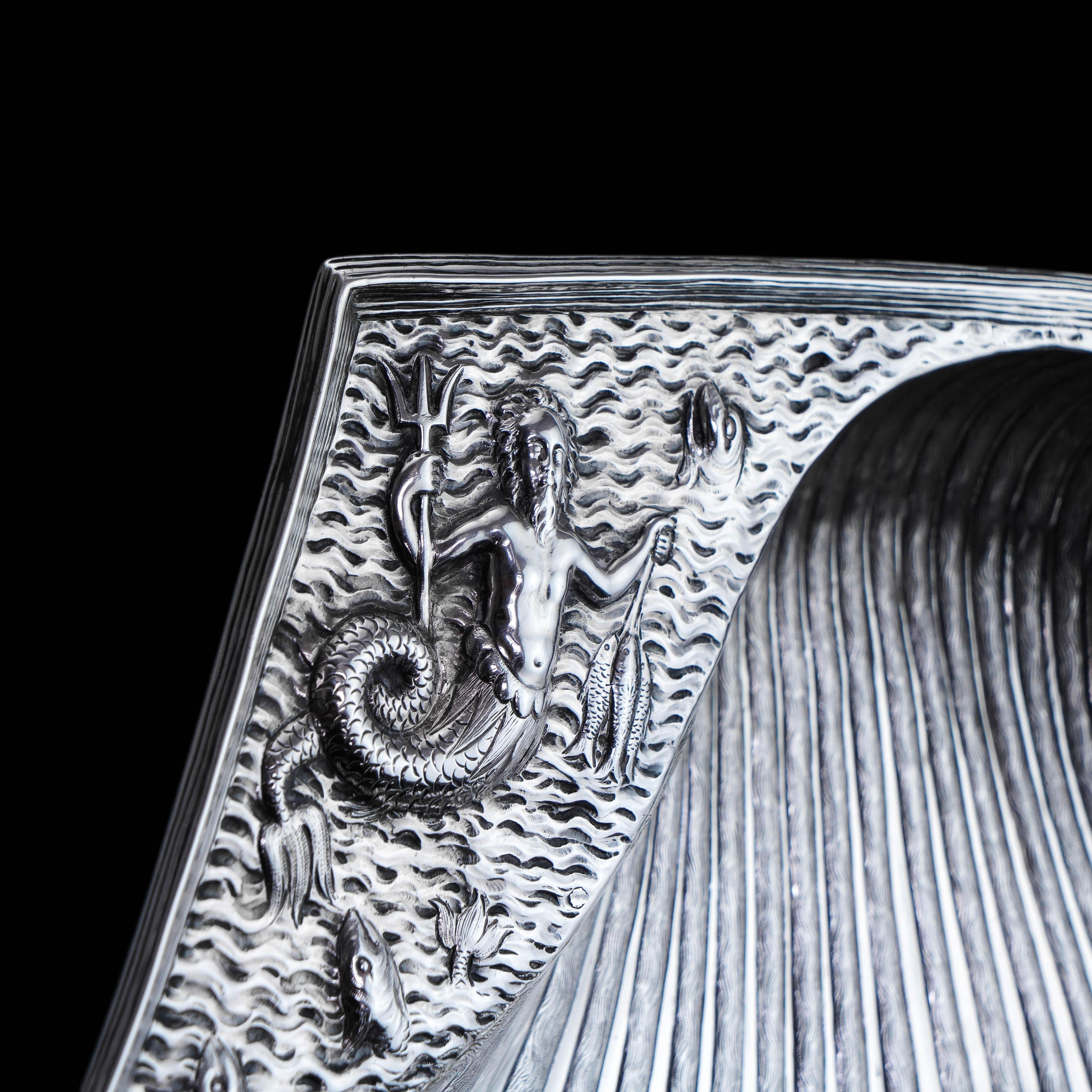 Superbe assiette / bol de 40cm+ en argent massif de l'époque victorienne, Hunt & Roskell en vente 12
