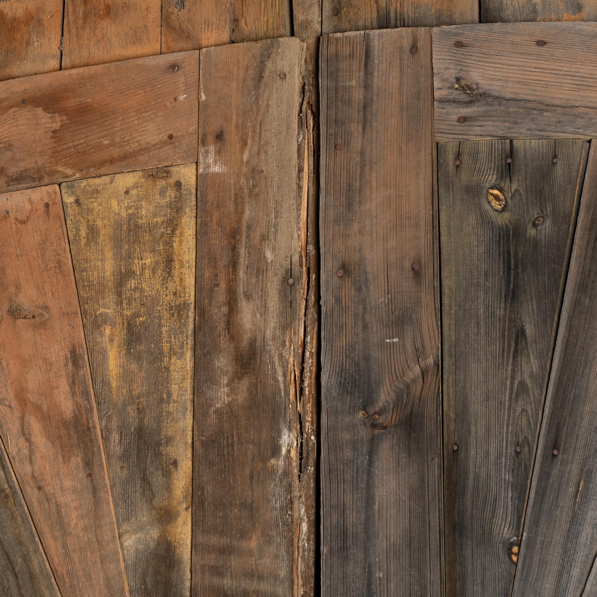 Huge Architectural Salvaged Barn Doors With Sunburst, Hungary circa 1840-60 For Sale 1