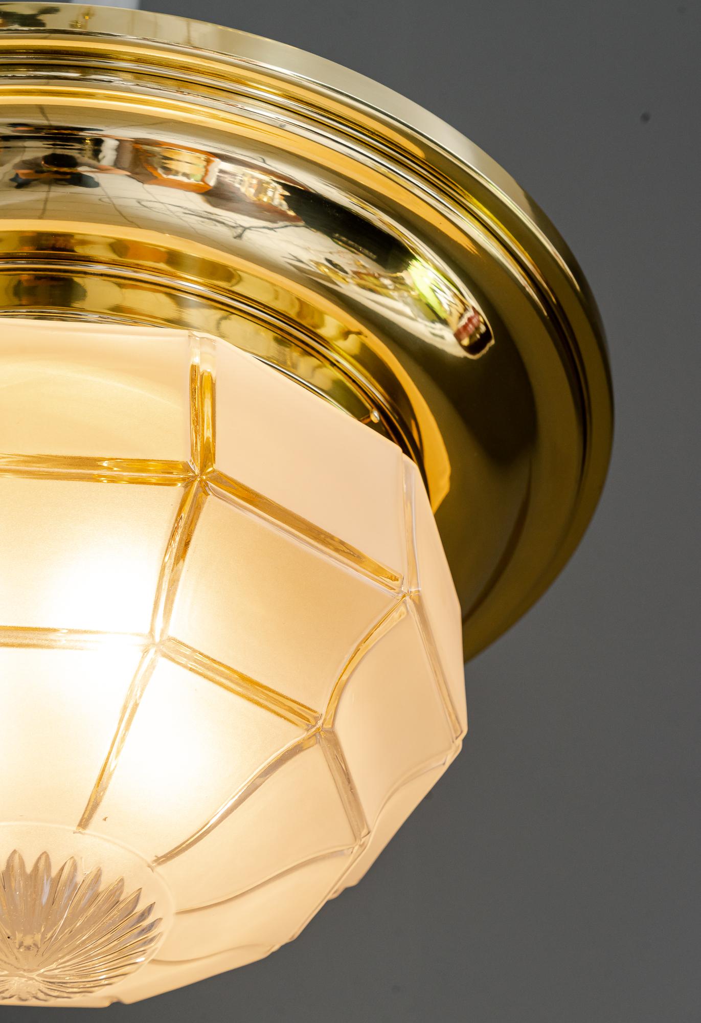 Très grande lampe de plafond Art Déco Vienne, vers les années 1950 en vente 2