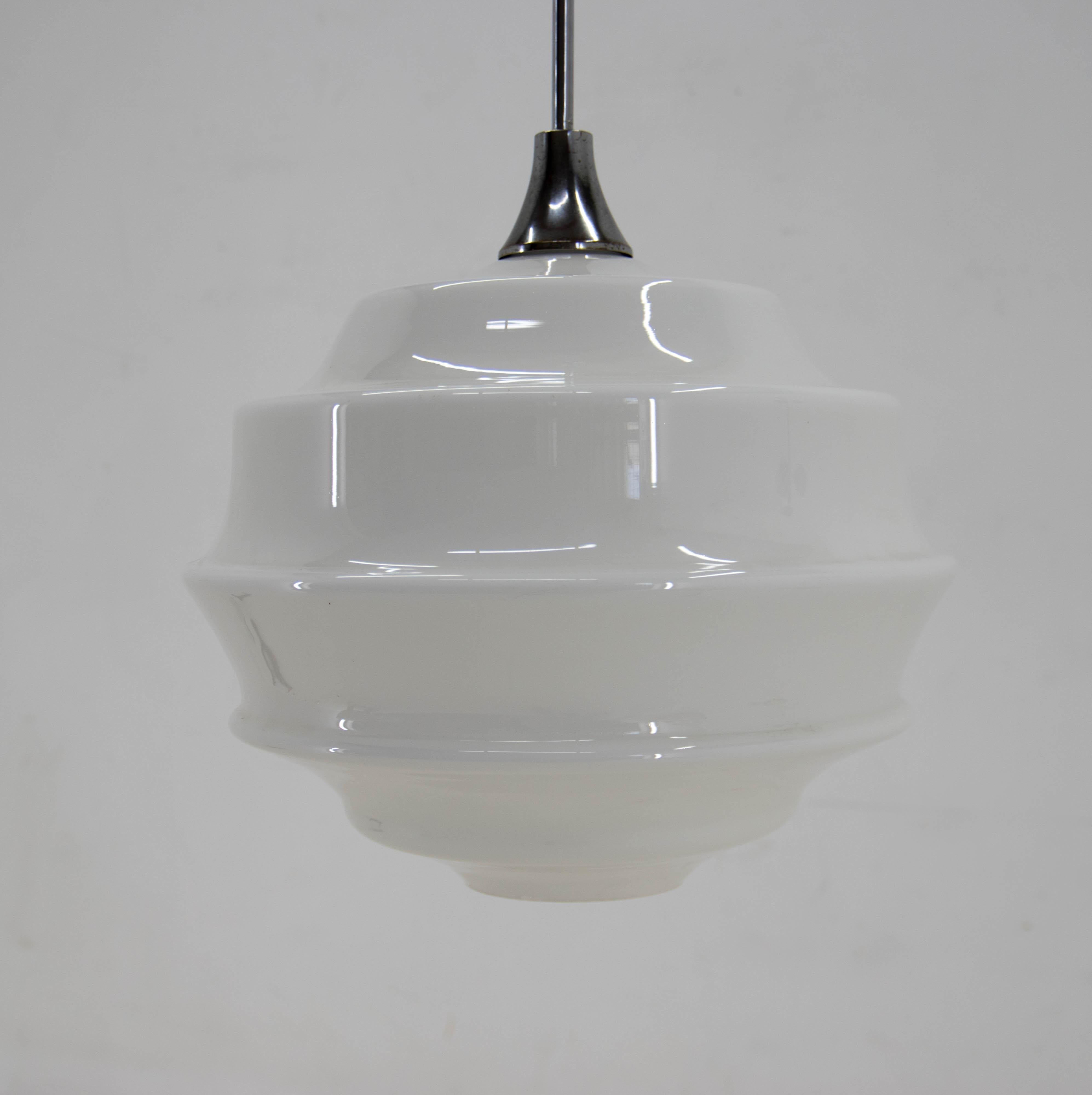 Huge Art Deco Glass Pendant, Czechoslovakia, 1940s For Sale 2