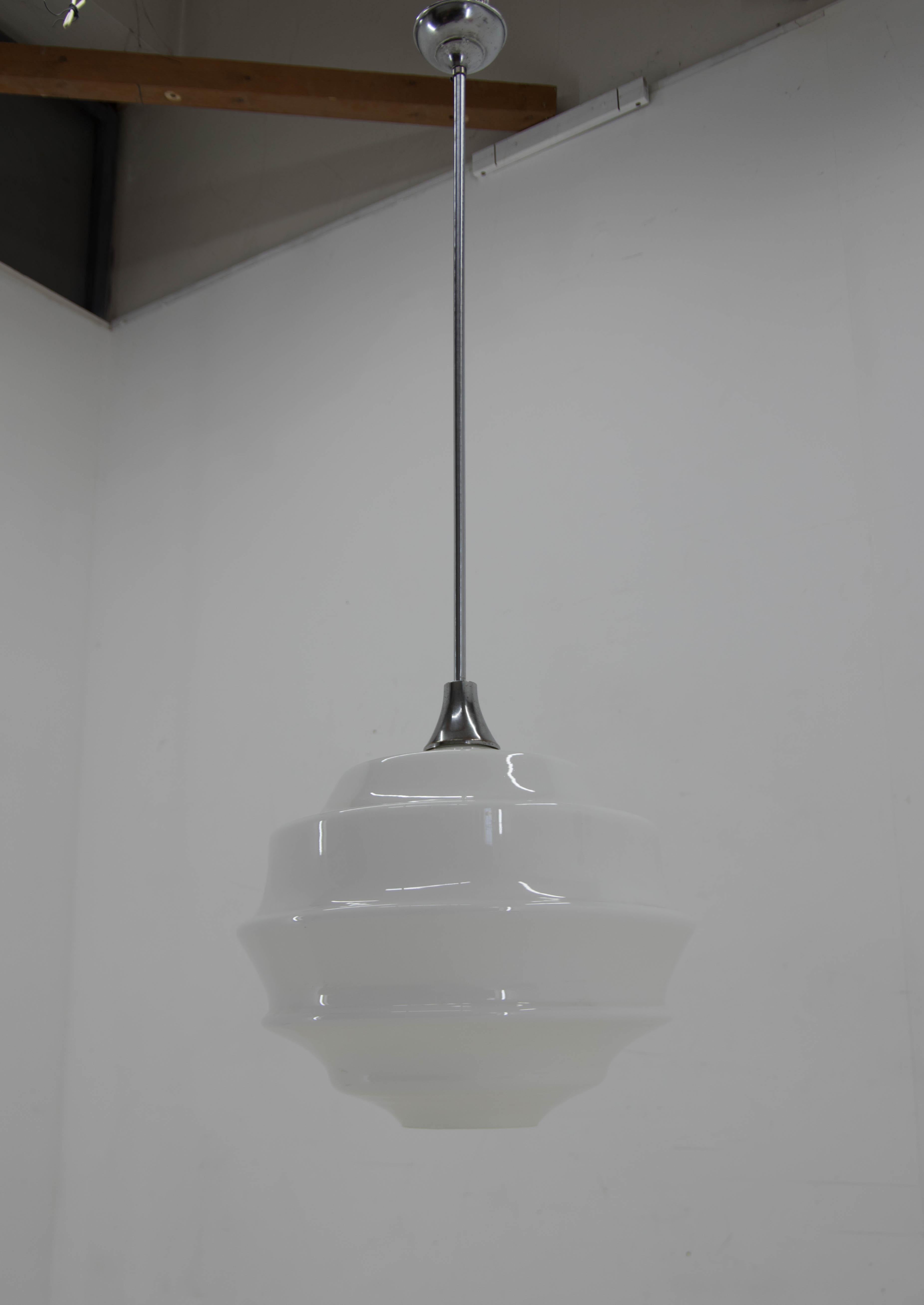 Huge Art Deco Glass Pendant, Czechoslovakia, 1940s For Sale 3