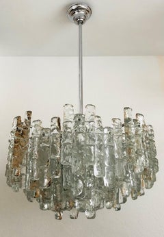 Austrian Large Midcentury Ice-Glass Murano Chandelier by Kalmar, 1970s