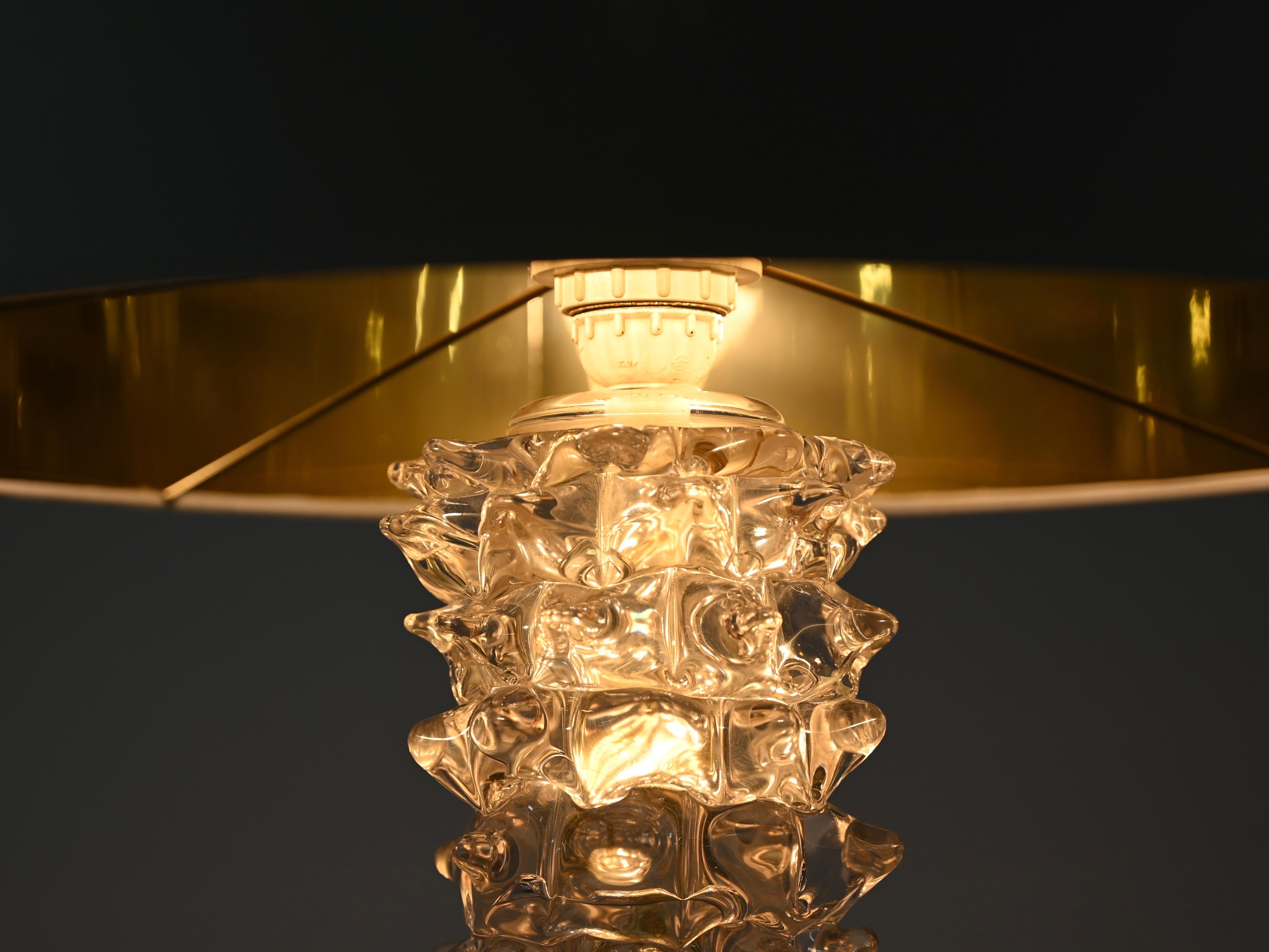 Enorme lámpara de mesa Barovier de cristal rostrato de Murano con pantalla de lino, Italia Años 50 Hecho a mano en venta