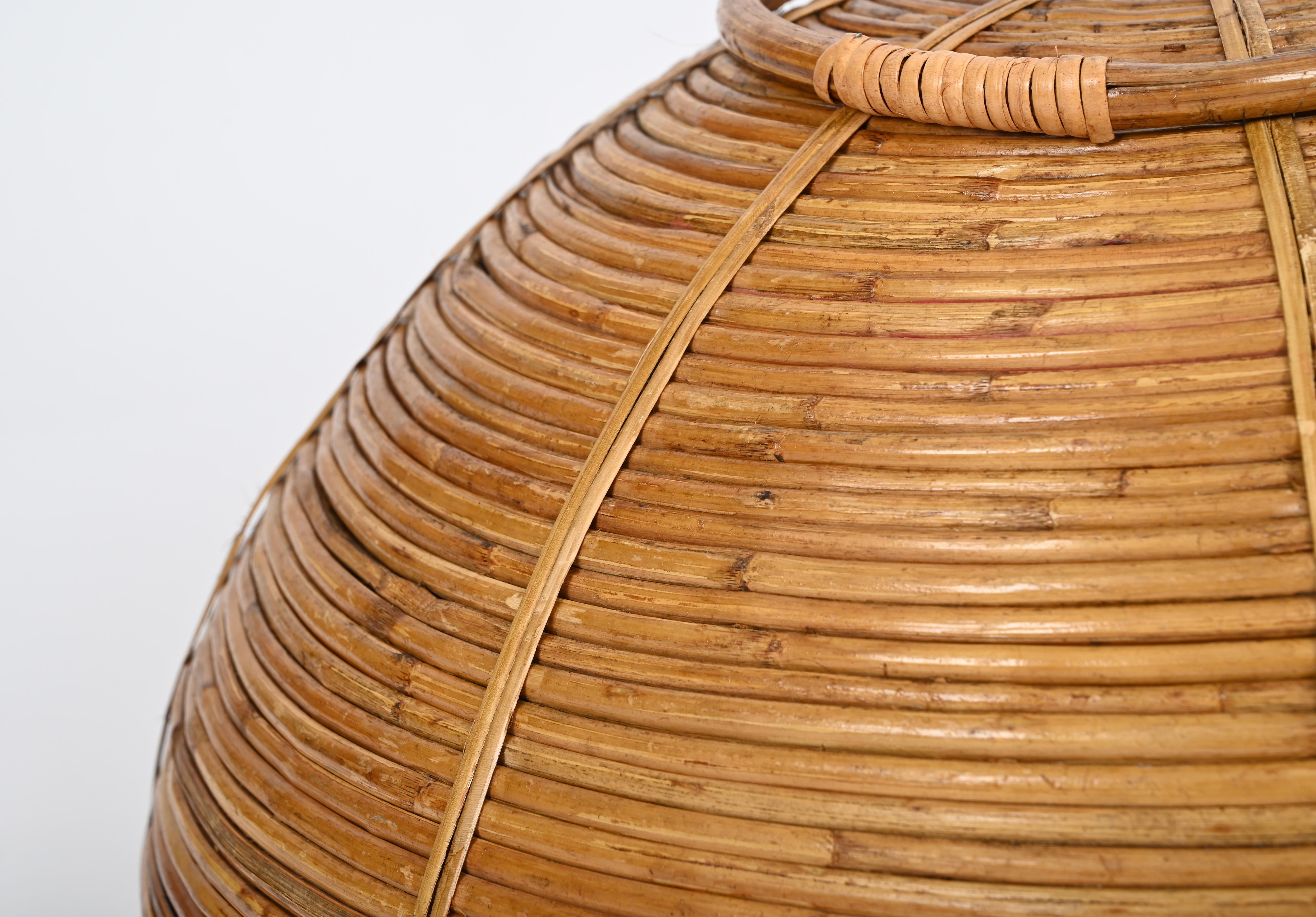 Grand panier incurvé en rotin, laiton et osier de Vivai del Sud, Italie, années 1970 en vente 6