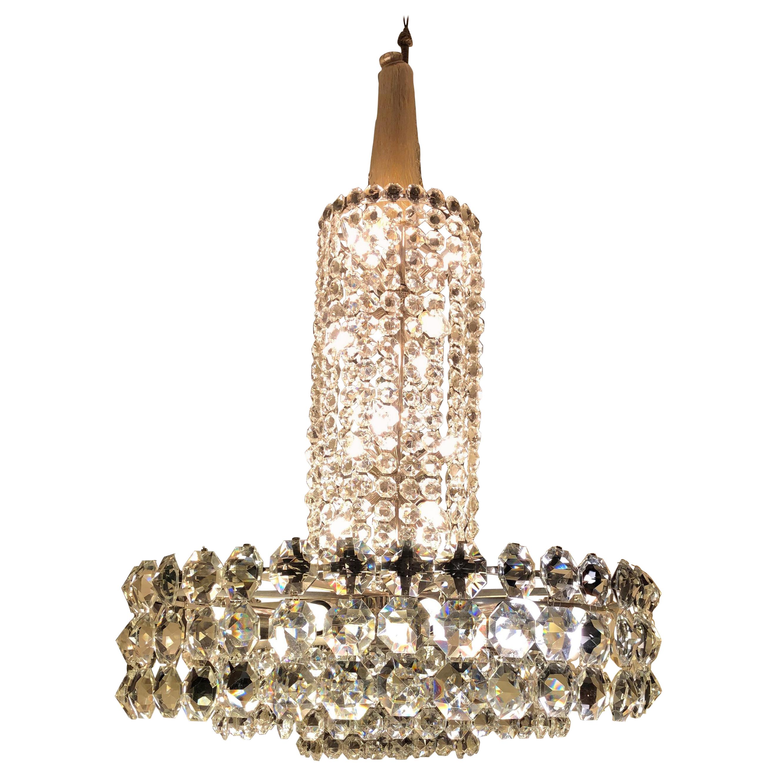 Huge Beautiful Crystal Chandelier by Bakalowits & Söhne Vienna, 1960s For Sale
