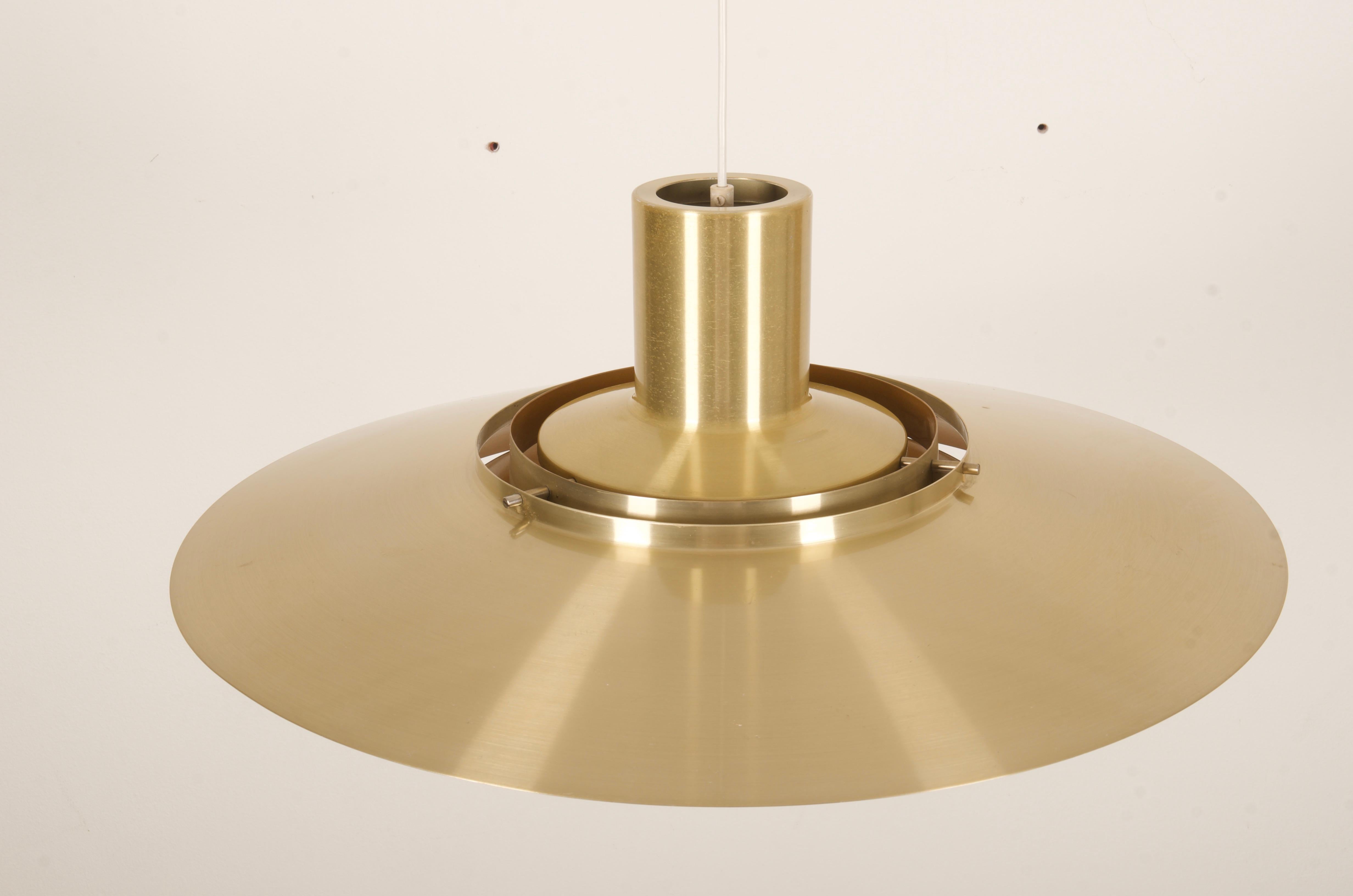 Huge Brass Pendant by Preben Fabricius & Jørgen Kastholm P700 In Good Condition For Sale In Vienna, AT
