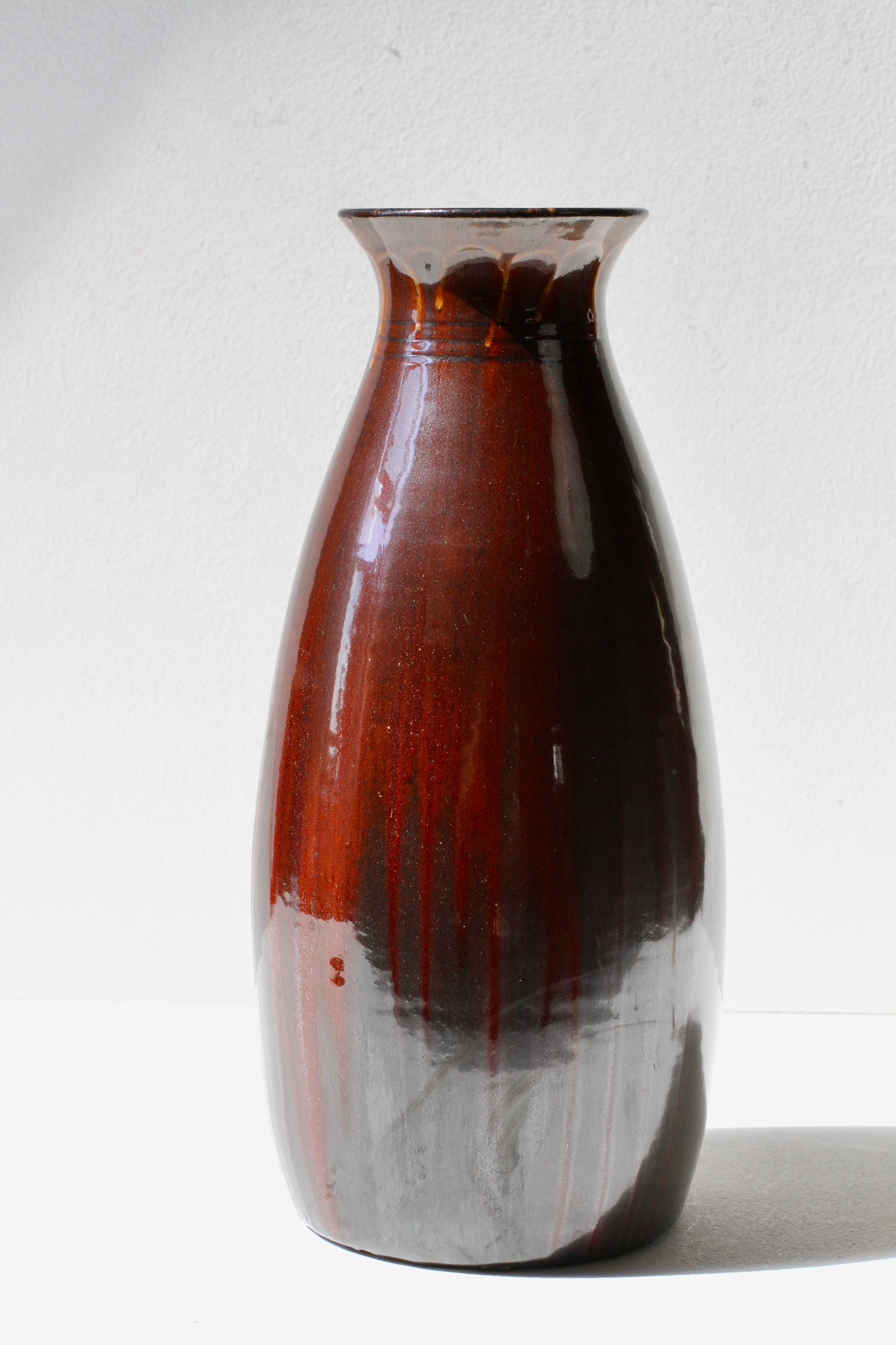 Enorme vaso in terracotta smaltata marrone di Willem Coenraad Brouwer, 1910 ca. in vendita 4