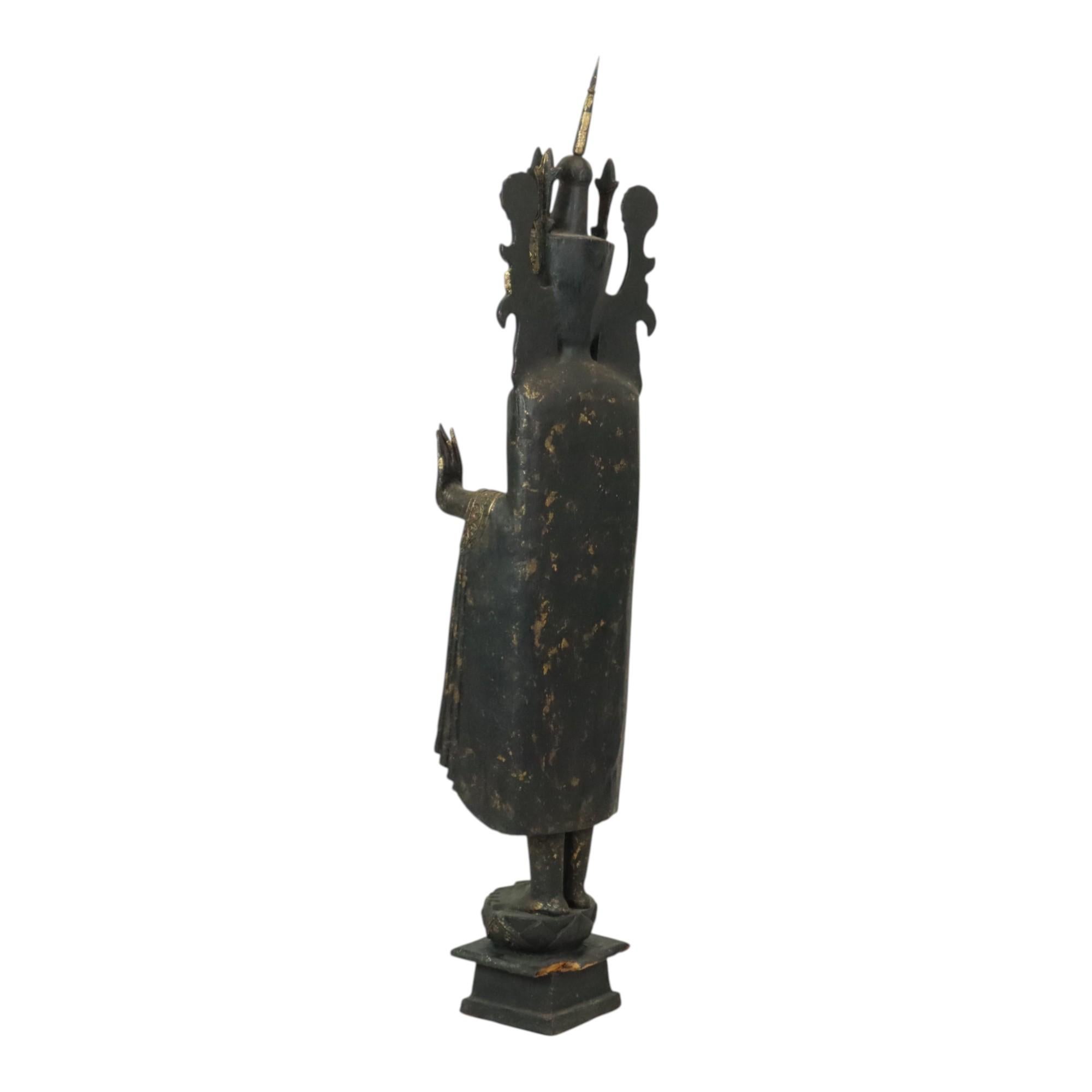 Enorme Buda Estatua de Madera Dorada Birmania Envejecida 135cm en Bastante bueno estado para la venta en Poperinge, BE