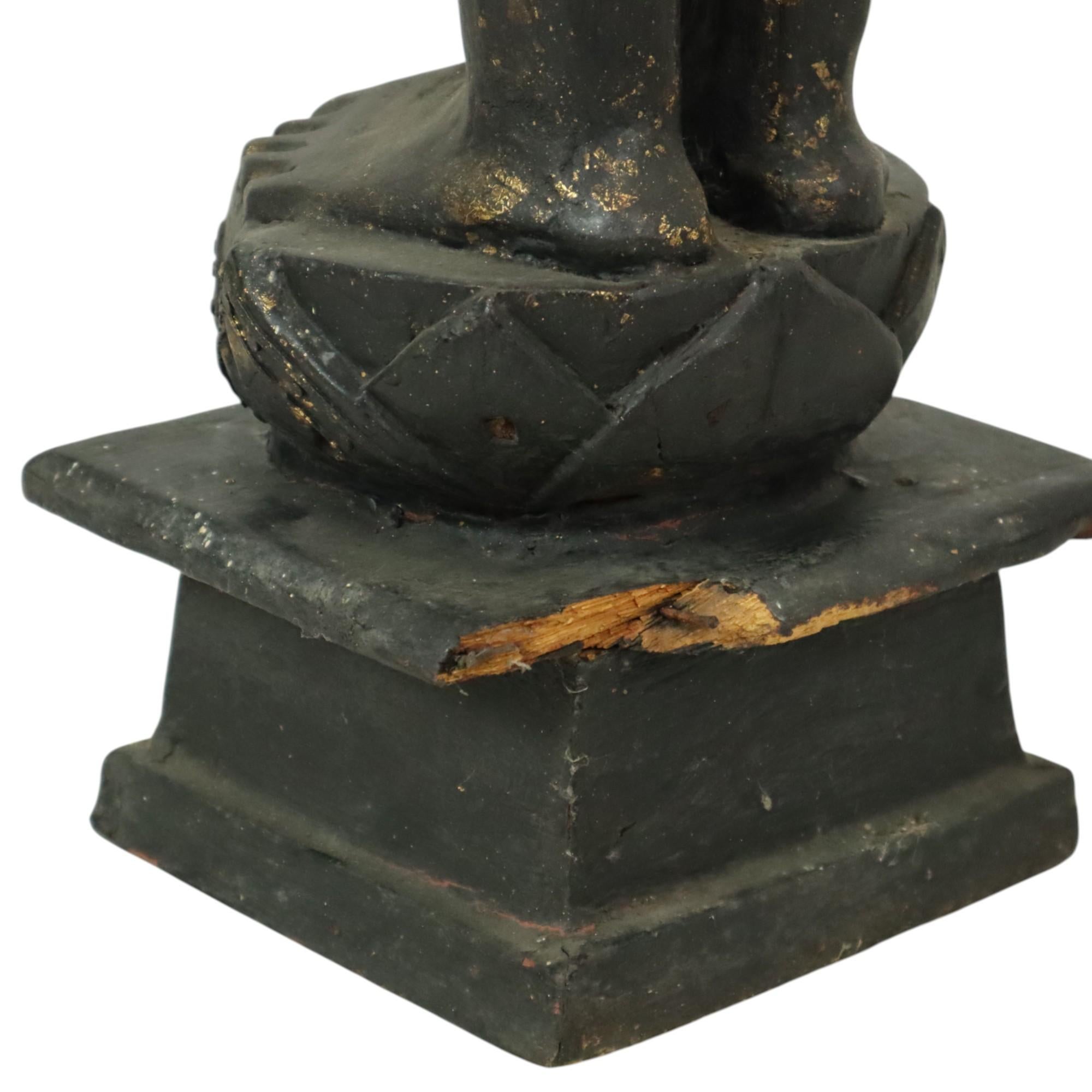 Enorme Buda Estatua de Madera Dorada Birmania Envejecida 135cm siglo XX en venta