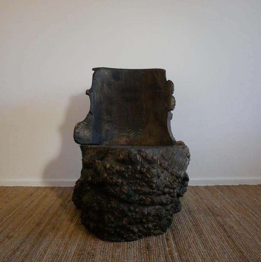 Huge Burl Wood Stump Chair In Good Condition For Sale In Farsta, SE