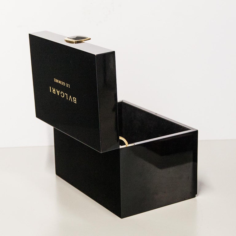 Huge Bvlgari China Lacquer Jewelry Le Gemme Box For Sale at  display picture 3