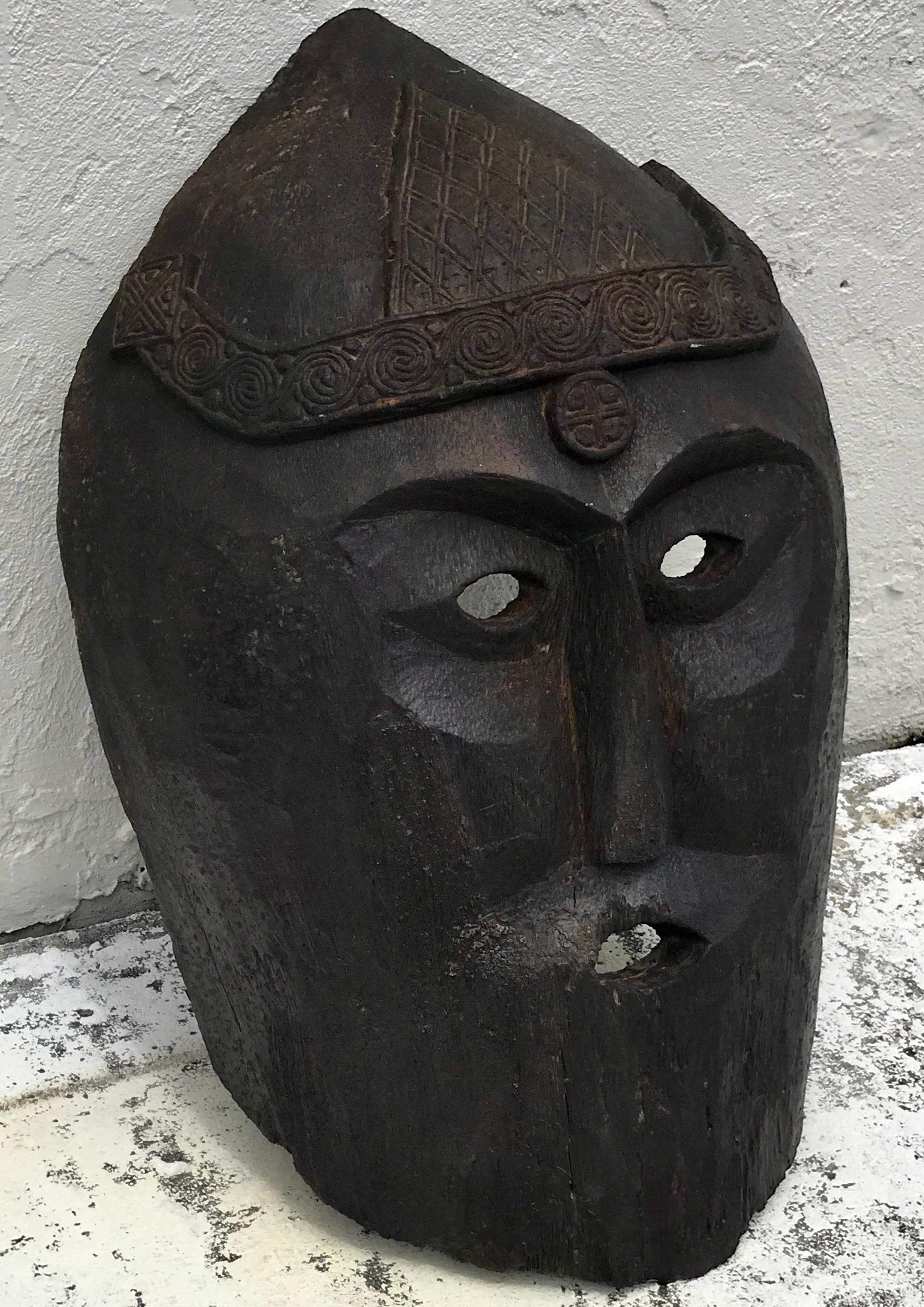 irlandais Masque celtique énorme sculpté en acajou