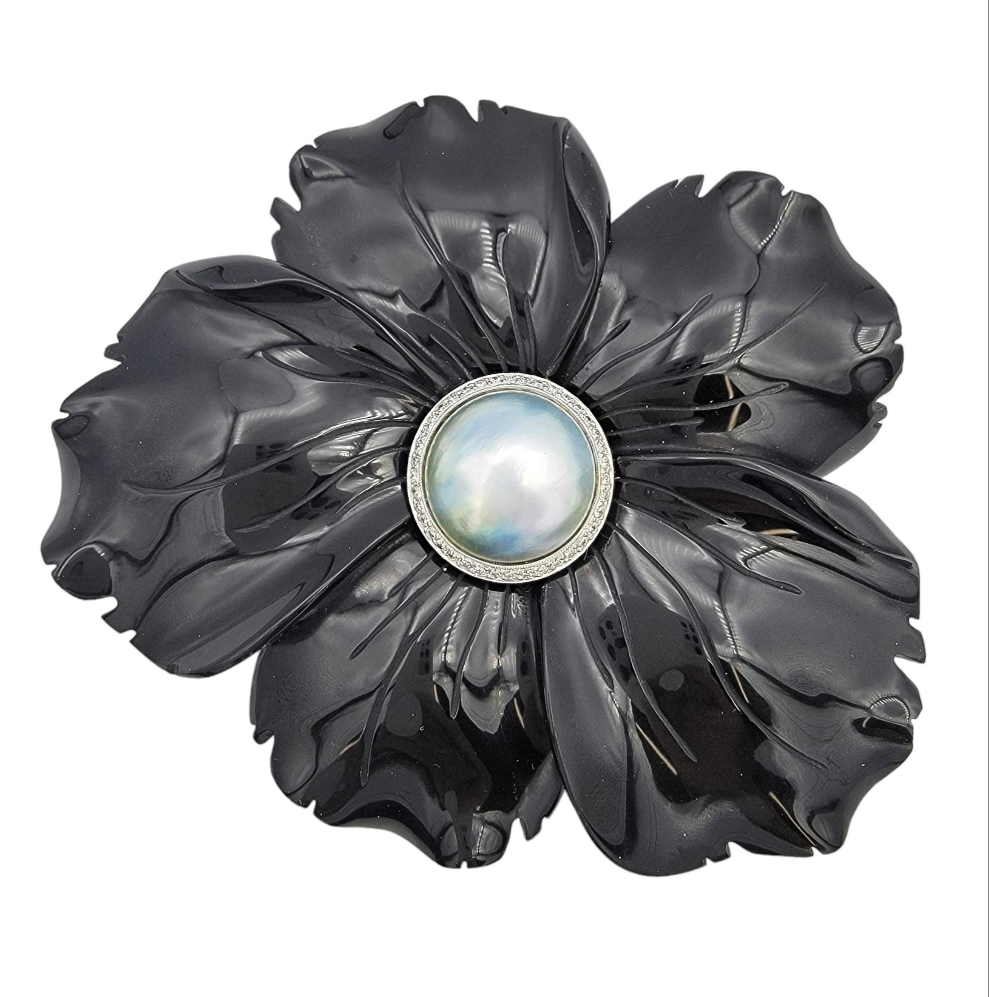 Huge Carved Onyx Flower Brooch with Mabe Pearl and Diamond Halo in 18 Karat Gold For Sale 1